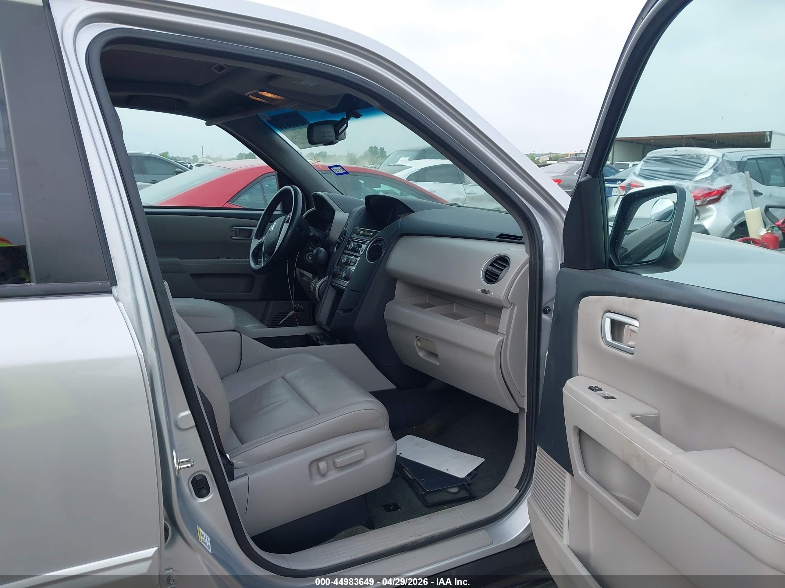 2015 Honda Pilot Ex-l Silver vin: 5FNYF3H56FB021562