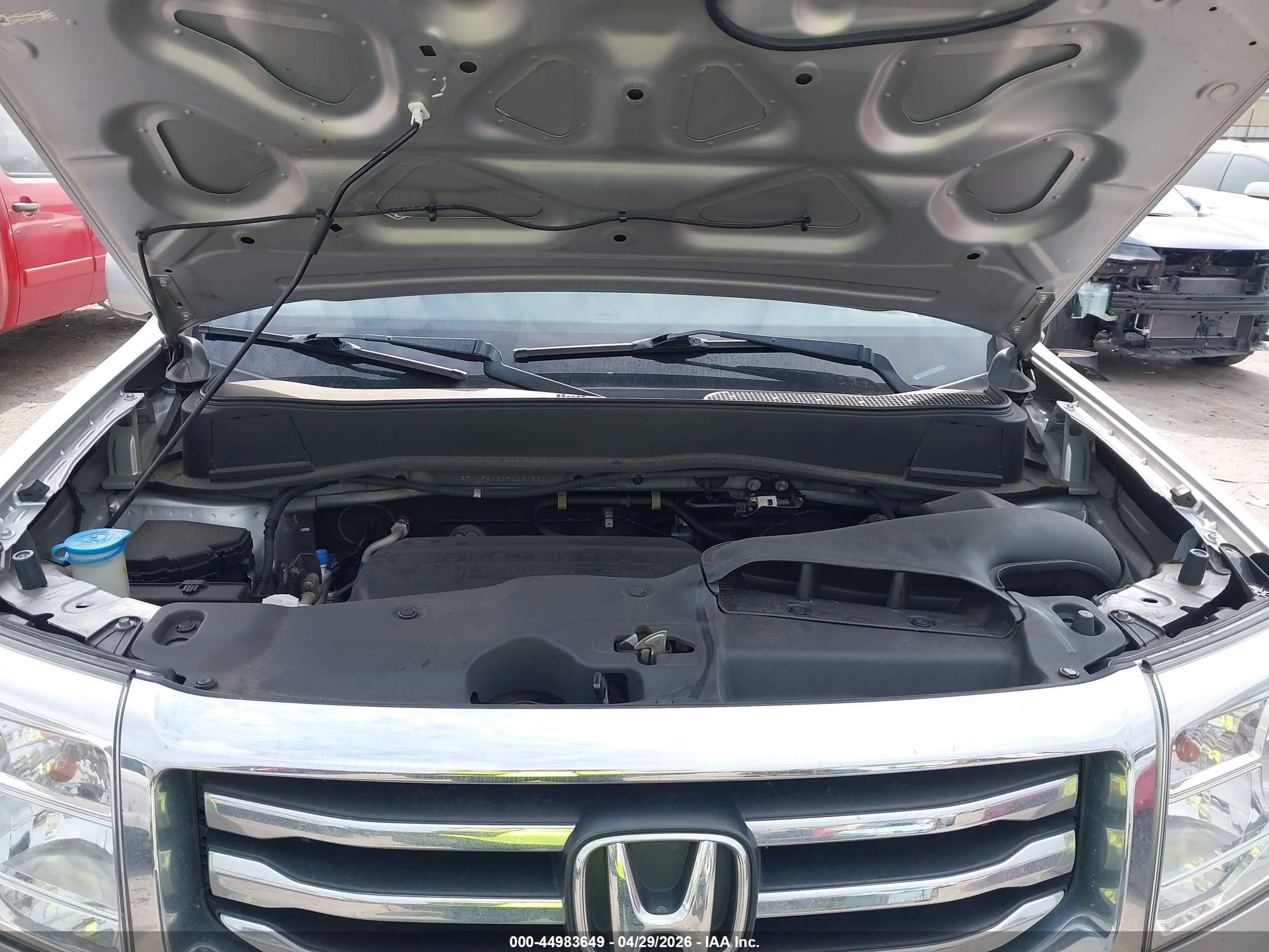 2015 Honda Pilot Ex-l Silver vin: 5FNYF3H56FB021562