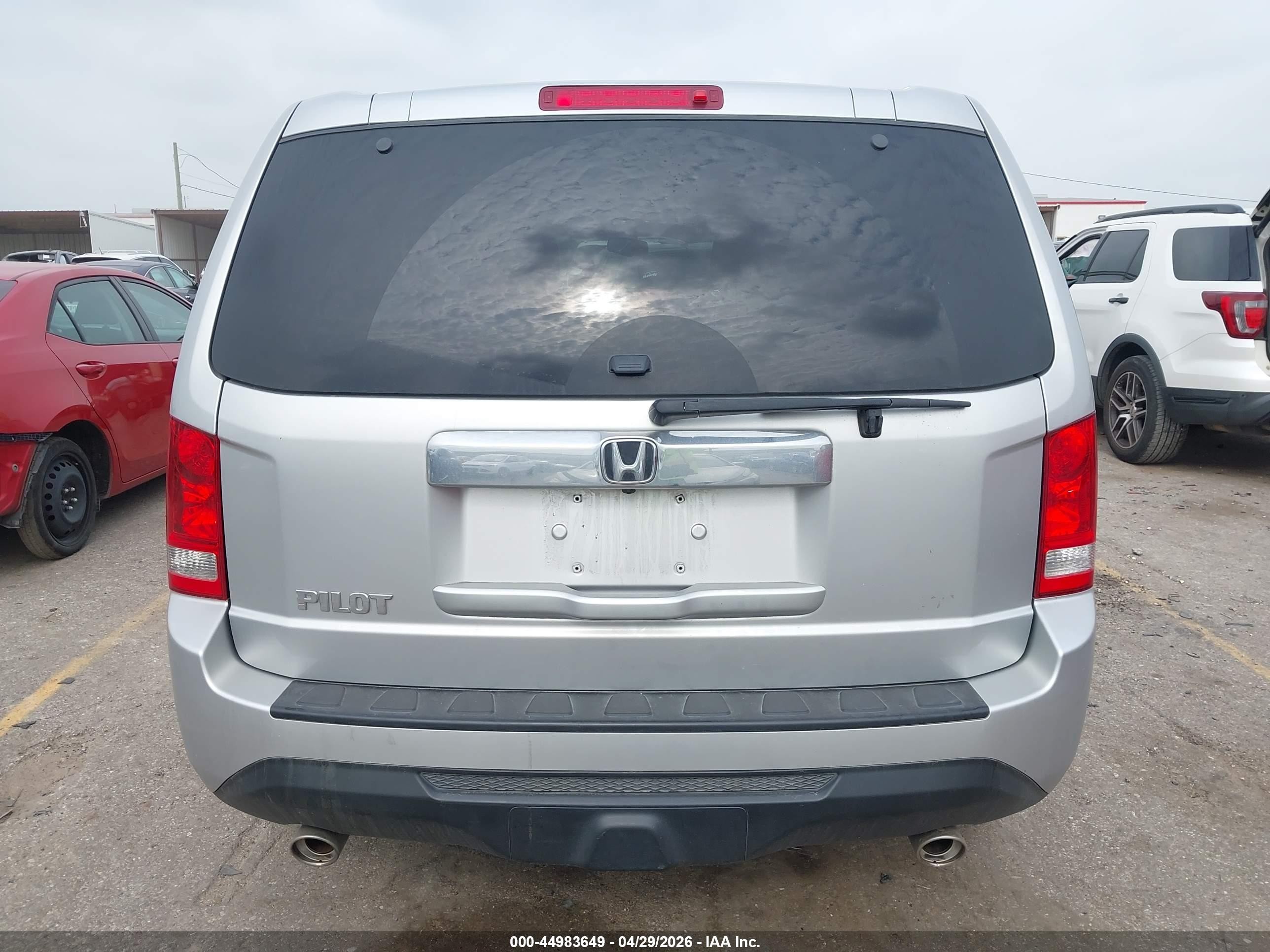 2015 Honda Pilot Ex-l Silver vin: 5FNYF3H56FB021562