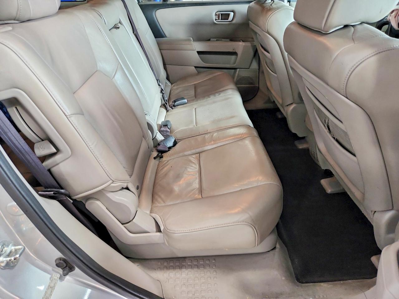 2011 Honda Pilot Exl Silver vin: 5FNYF3H57BB009480