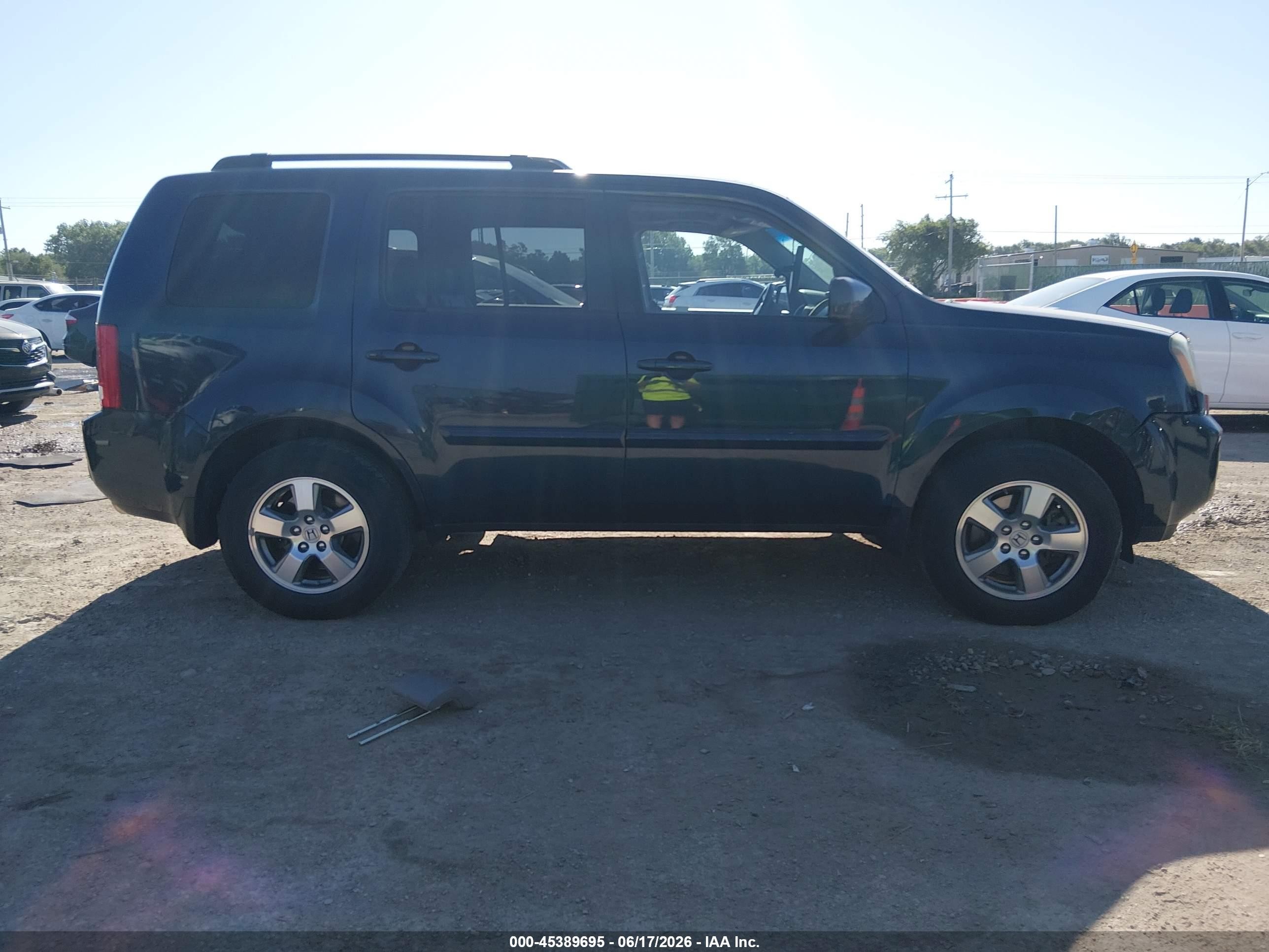 2011 Honda Pilot Ex-l Blue vin: 5FNYF3H57BB024447