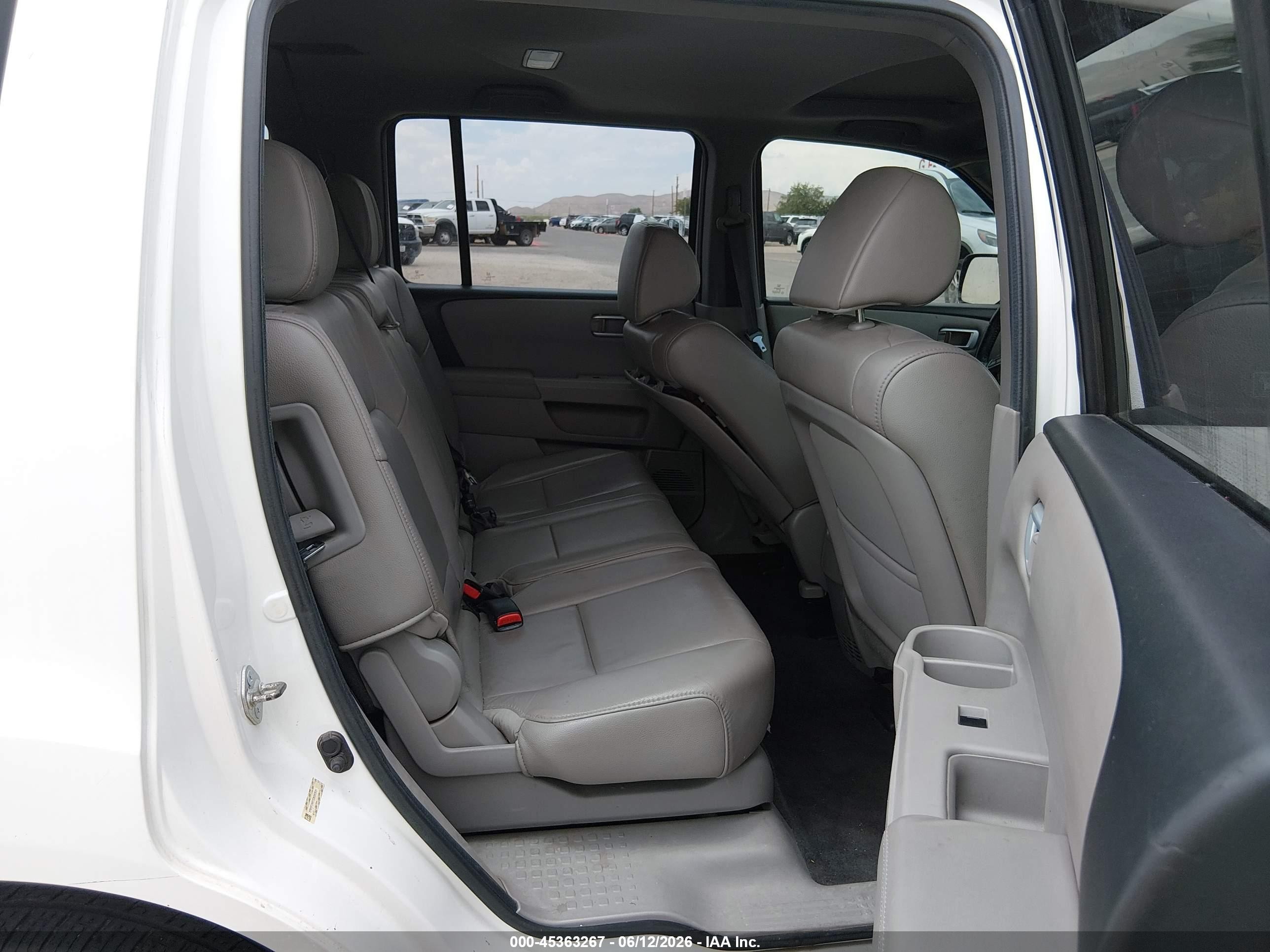 2012 Honda Pilot Ex-l White vin: 5FNYF3H57CB042691