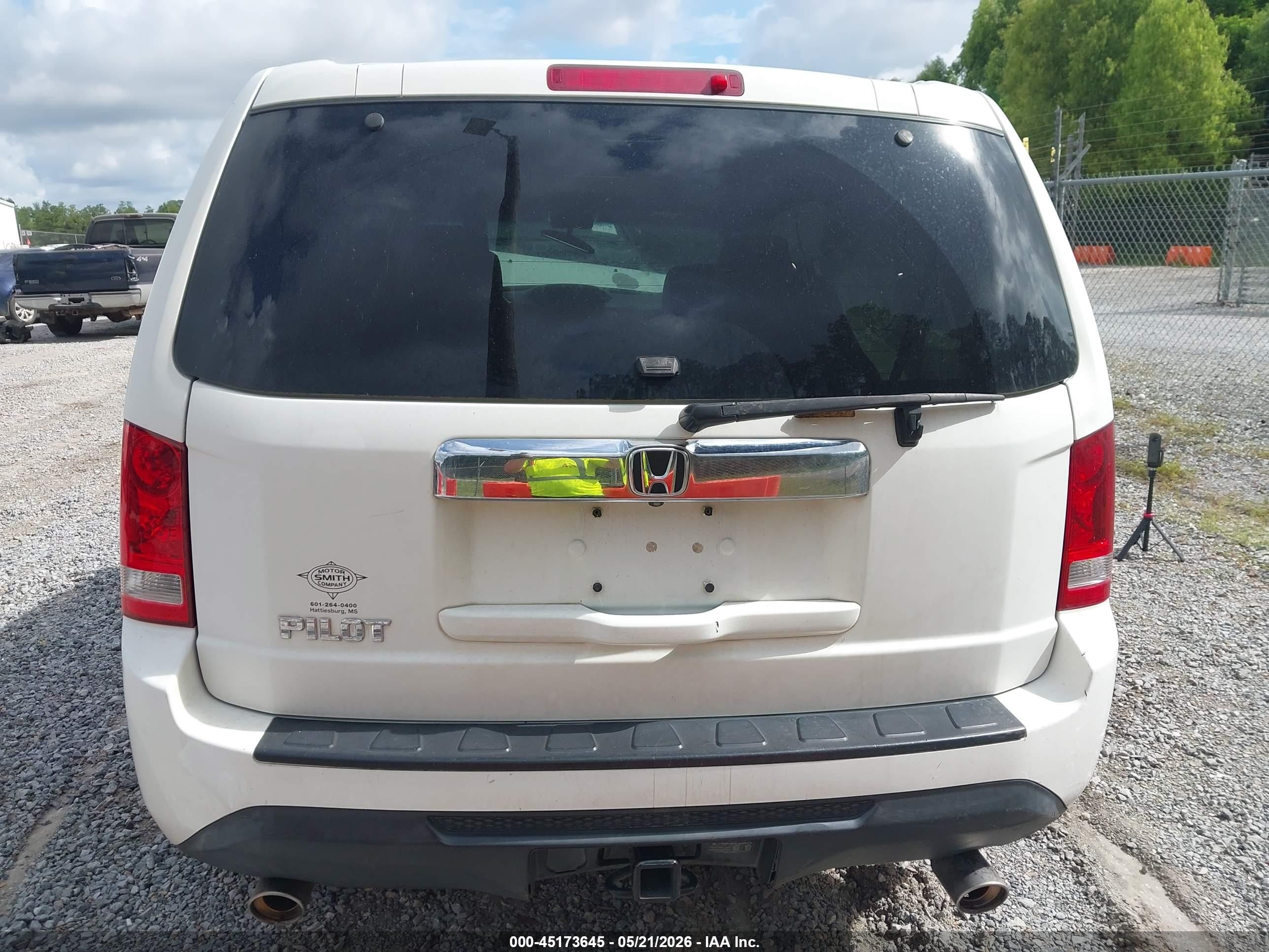 2014 Honda Pilot Ex-l White vin: 5FNYF3H57EB014618