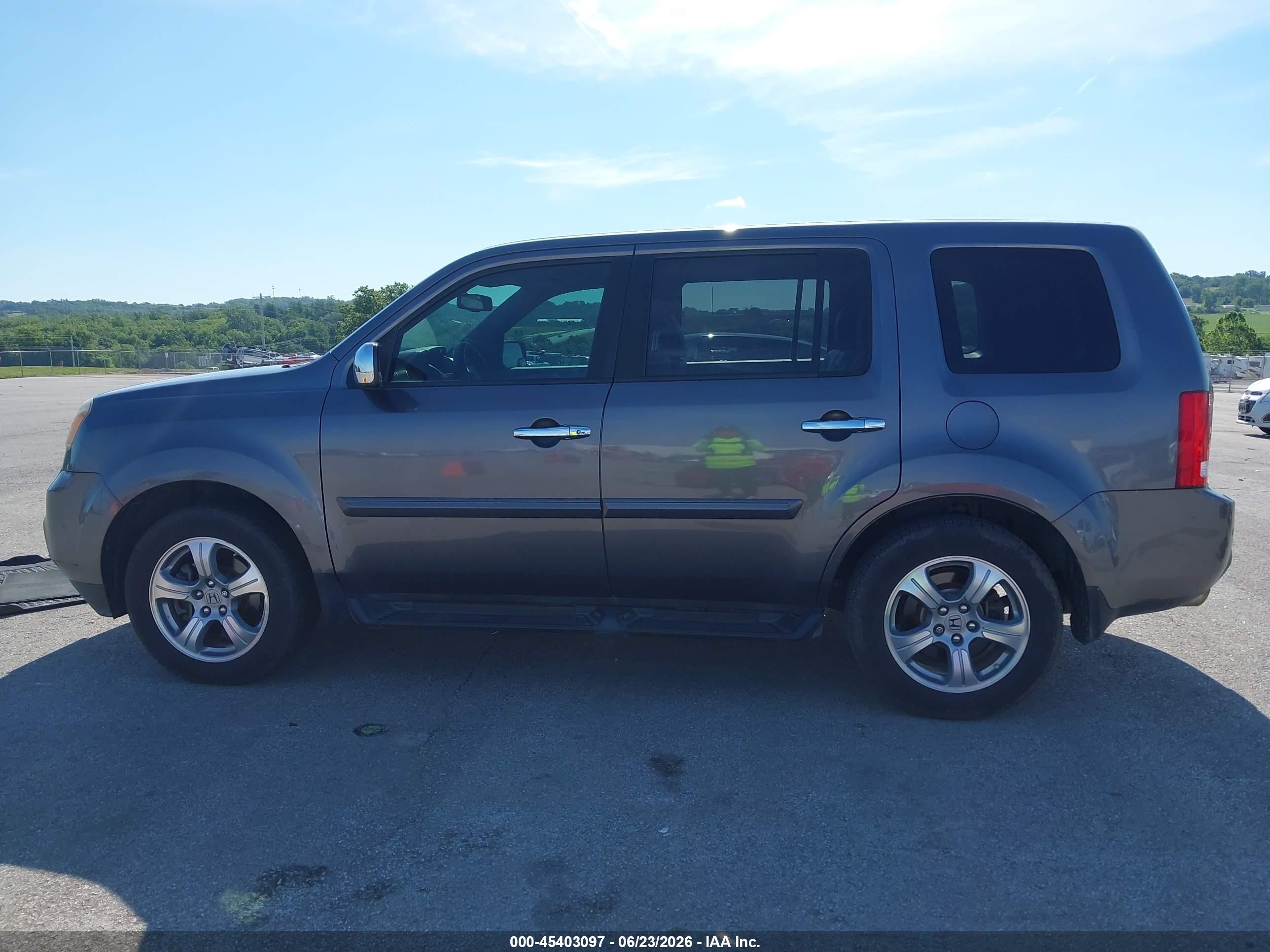 2015 Honda Pilot Ex-l Серый vin: 5FNYF3H57FB018315