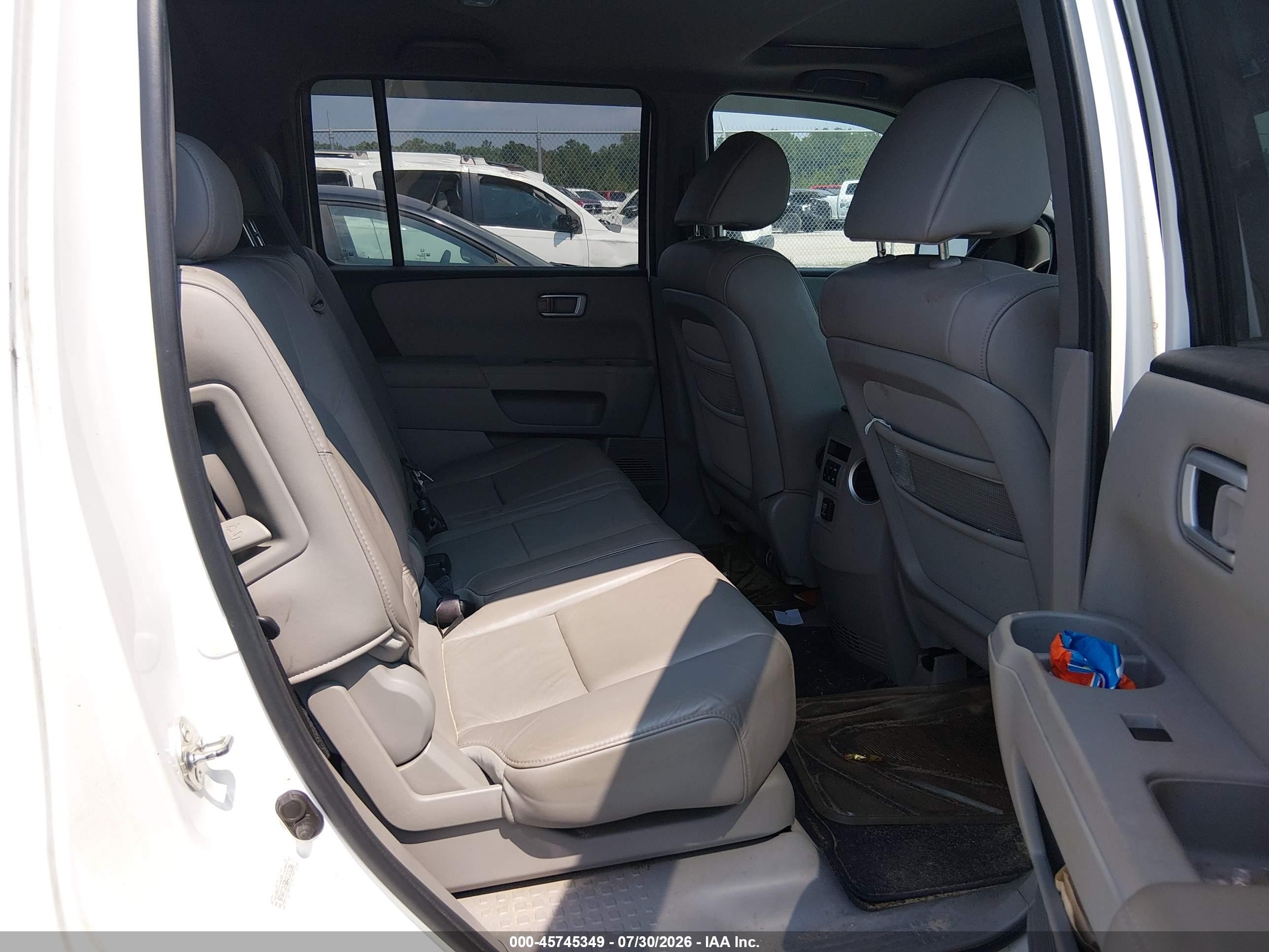 2010 Honda Pilot Ex-l White vin: 5FNYF3H58AB005386