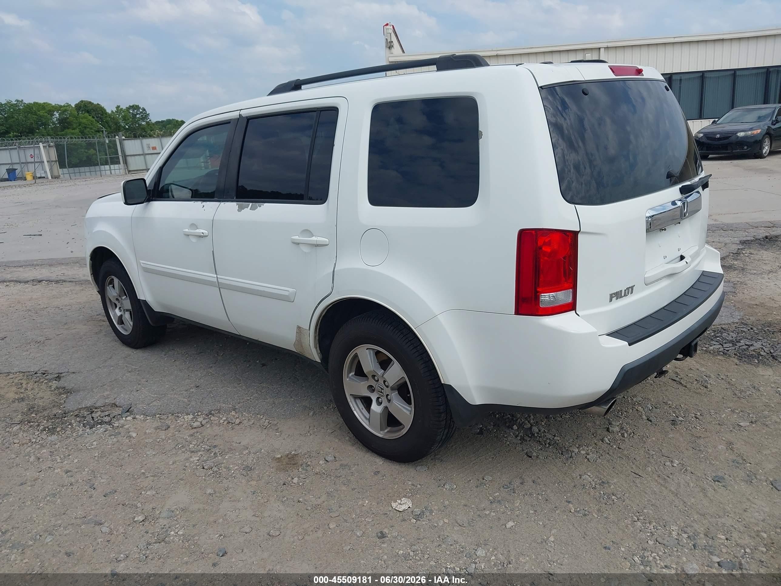 2011 Honda Pilot Ex-l White vin: 5FNYF3H58BB009973