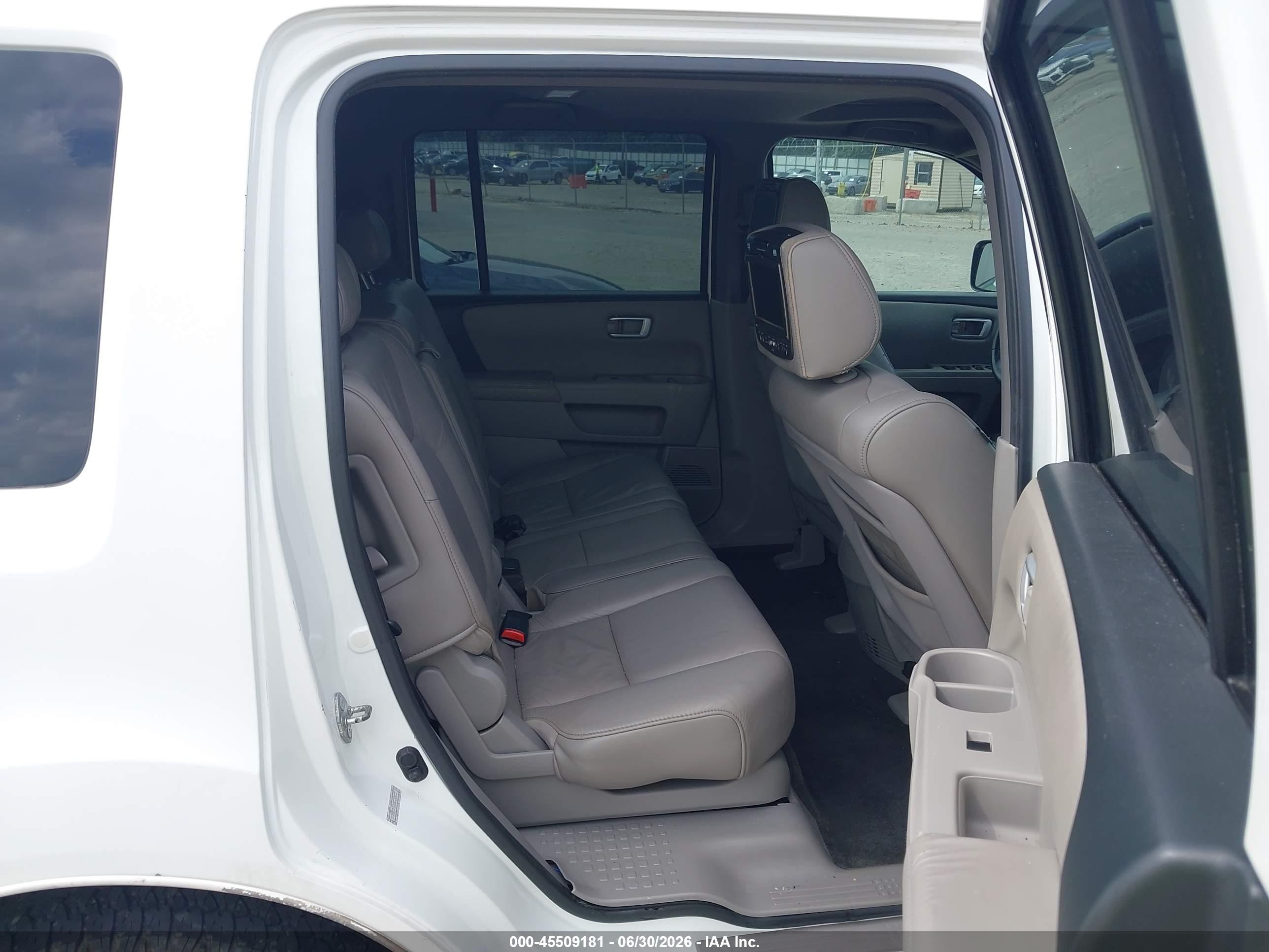 2011 Honda Pilot Ex-l White vin: 5FNYF3H58BB009973