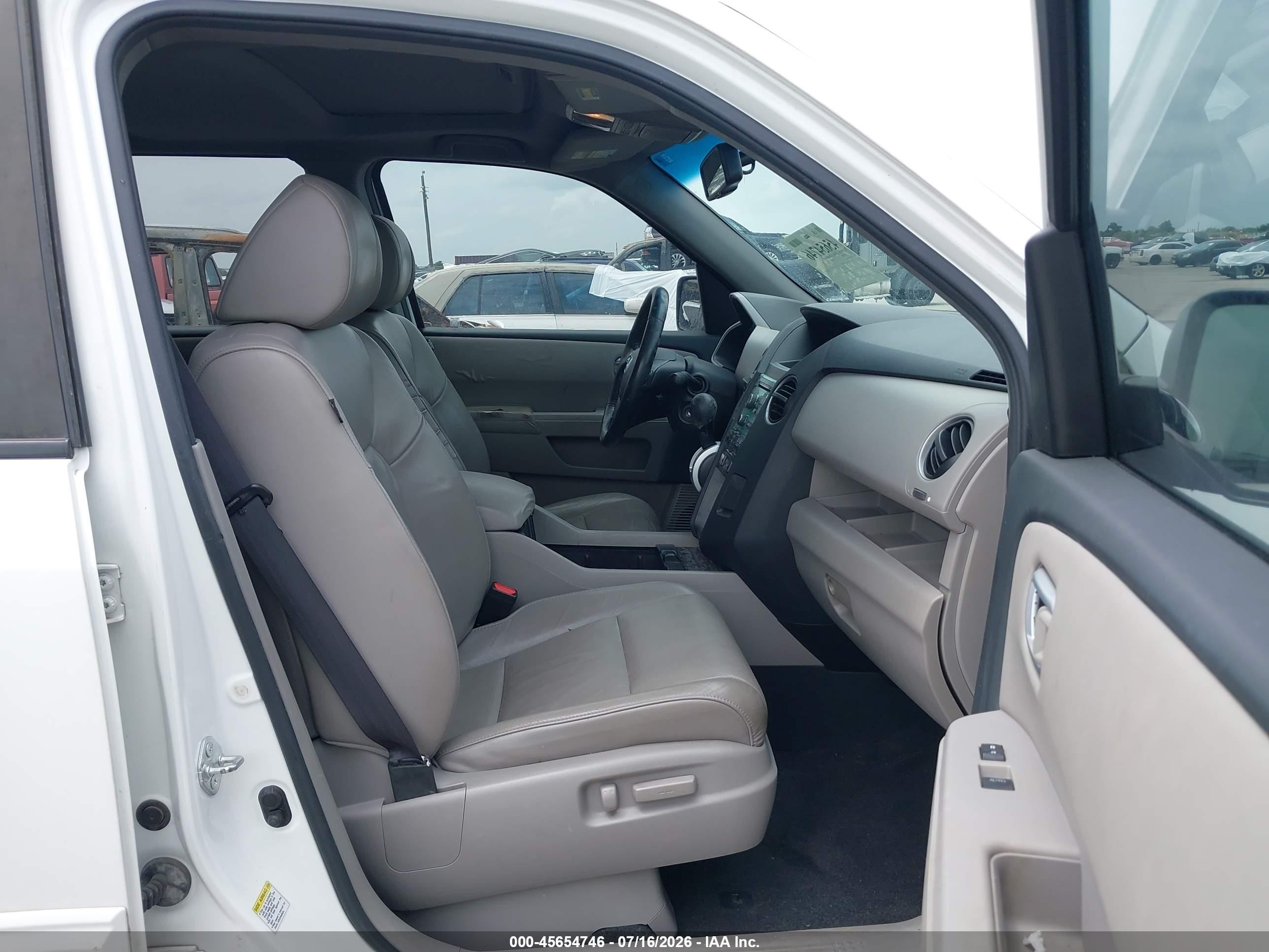 2011 Honda Pilot Ex-l White vin: 5FNYF3H58BB011934