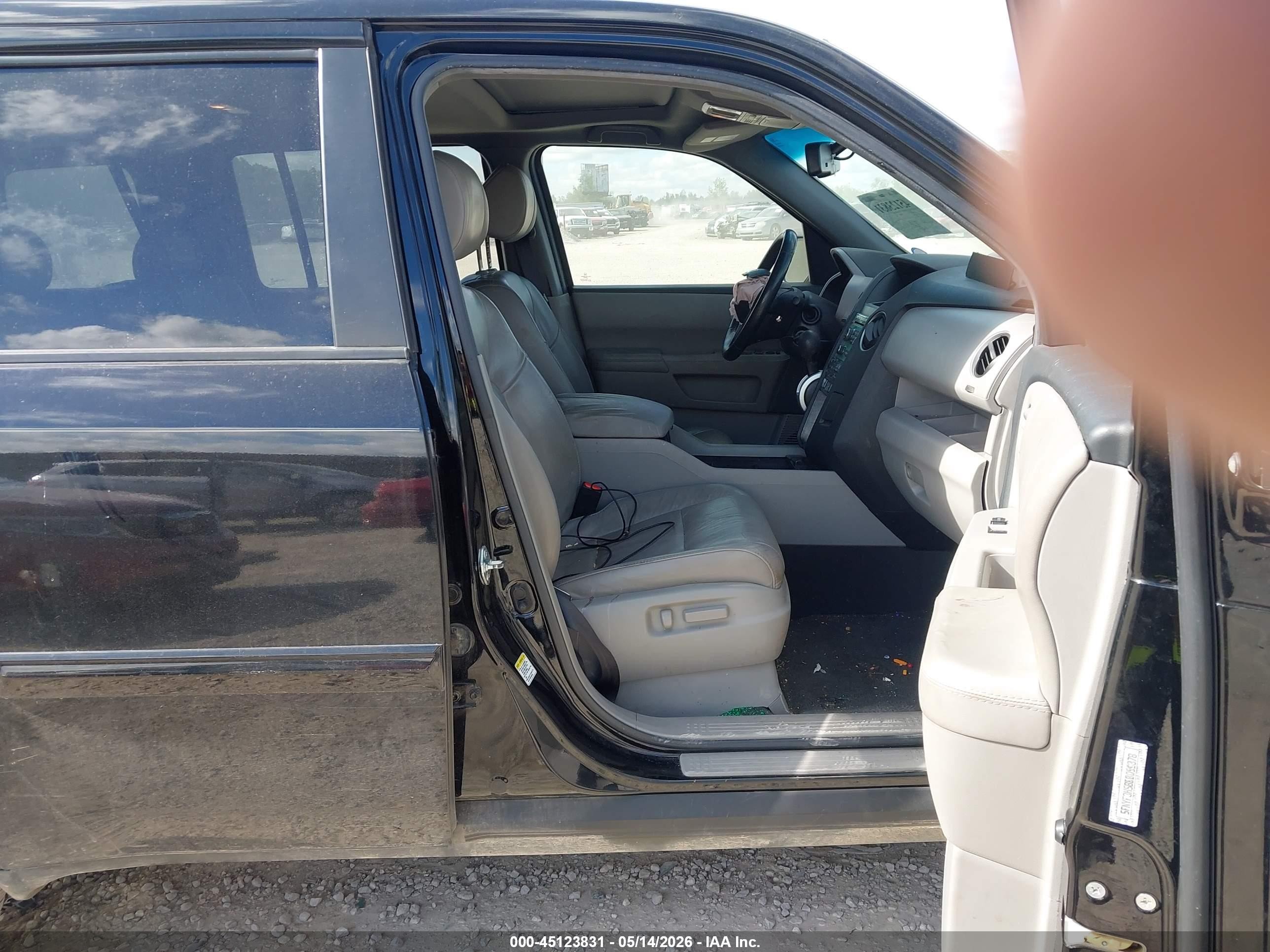 2011 Honda Pilot Ex-l Black vin: 5FNYF3H58BB058378