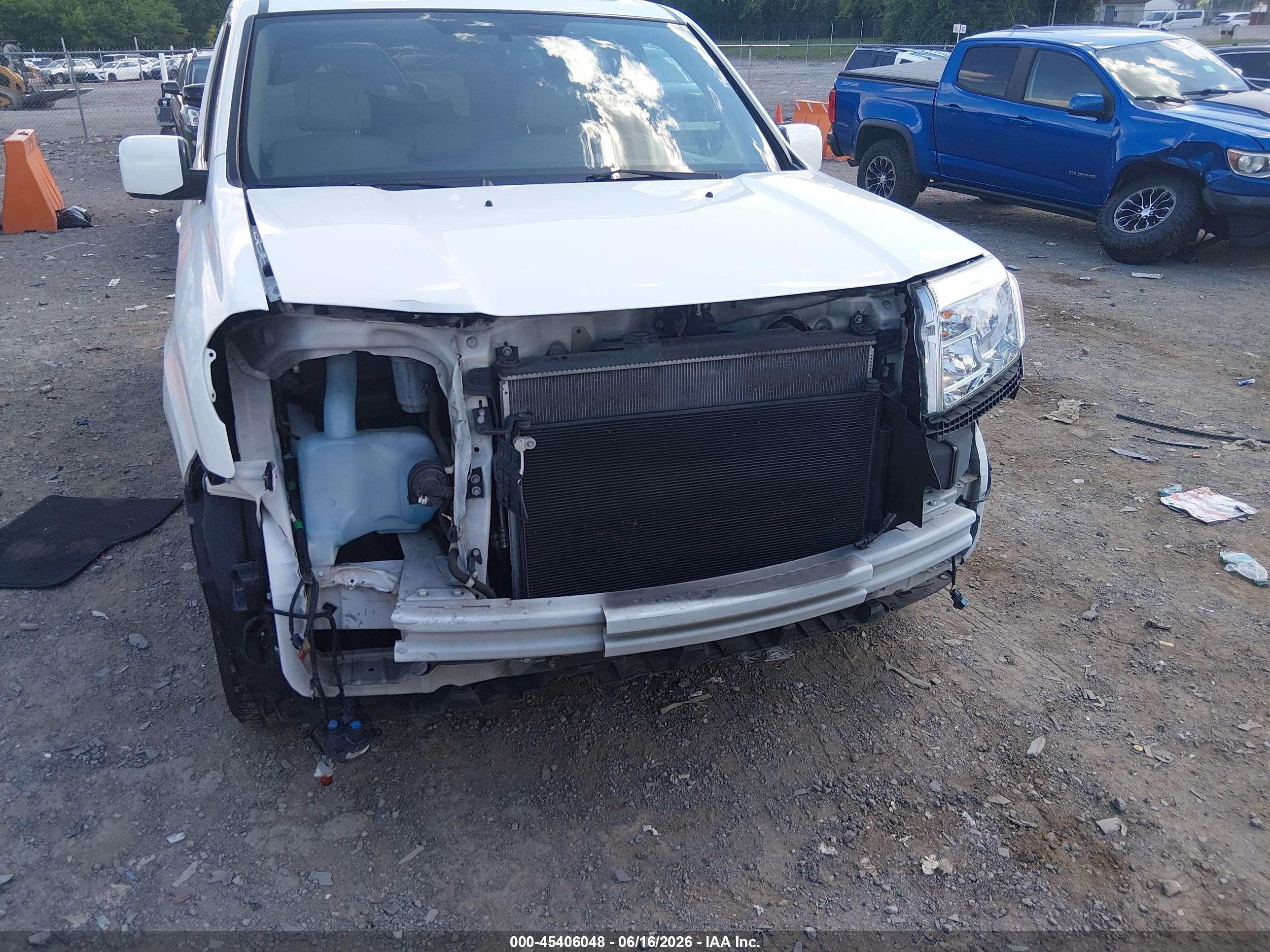 2014 Honda Pilot Ex-l White vin: 5FNYF3H58EB023358