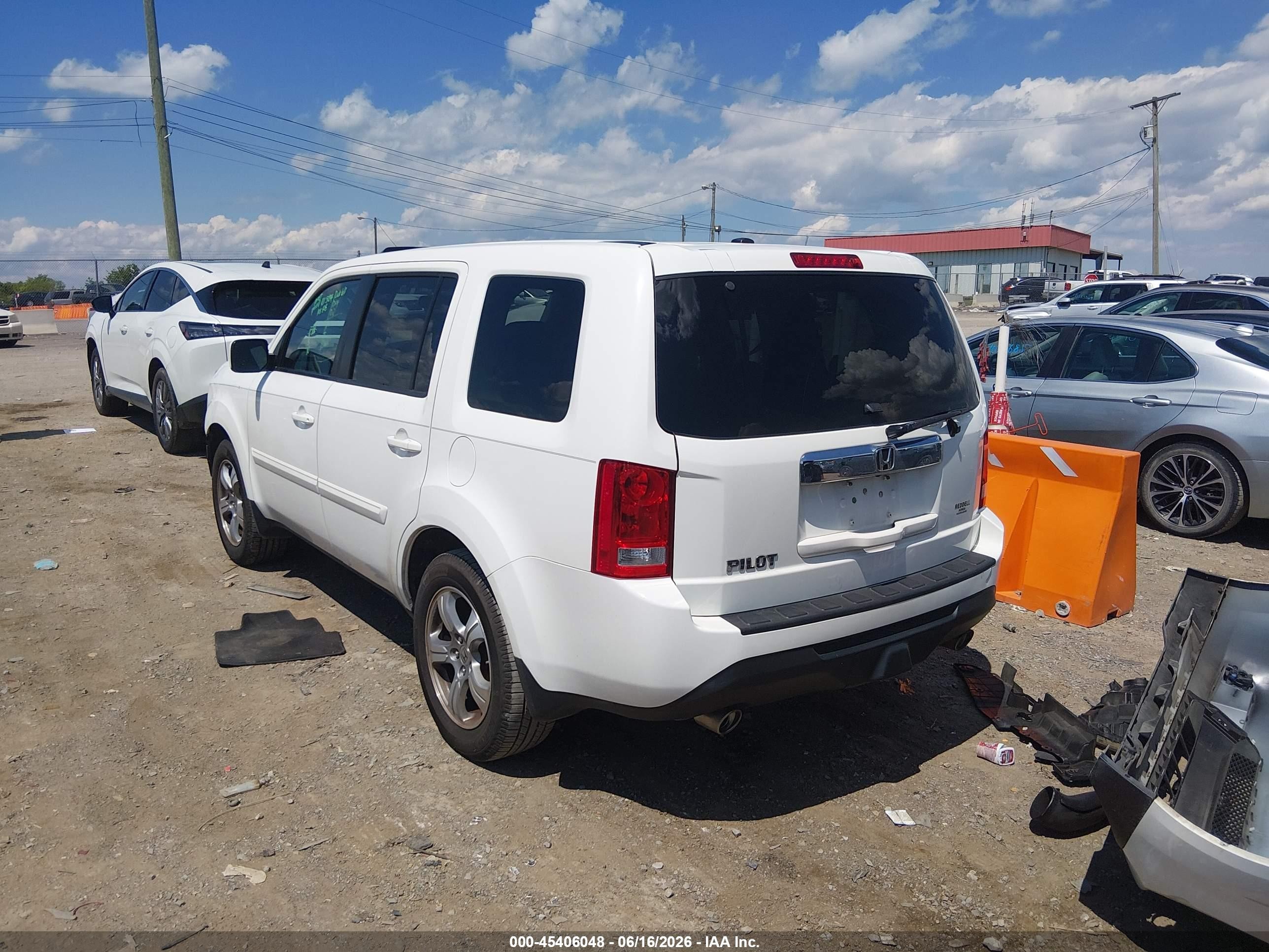 2014 Honda Pilot Ex-l White vin: 5FNYF3H58EB023358