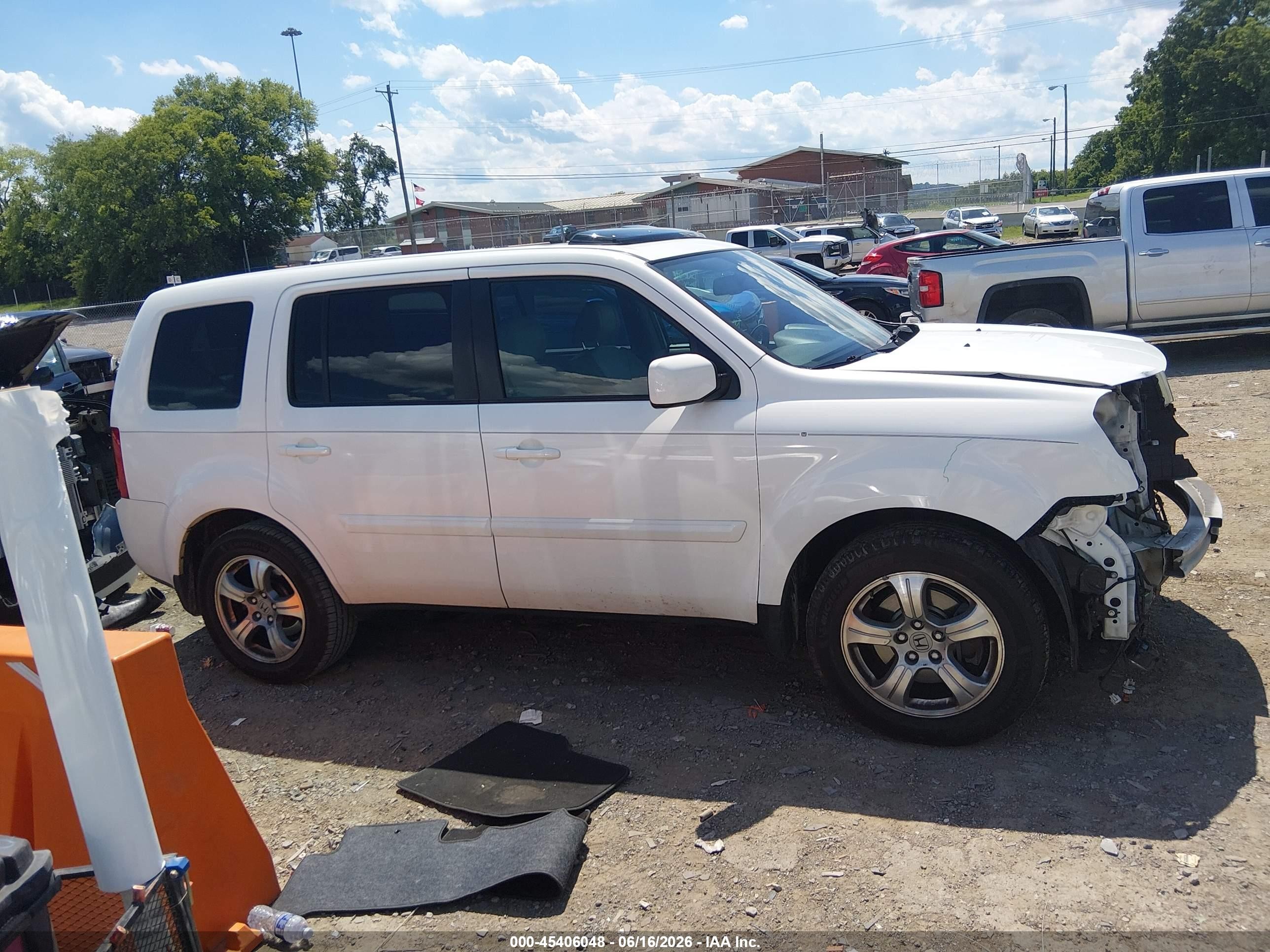 2014 Honda Pilot Ex-l White vin: 5FNYF3H58EB023358