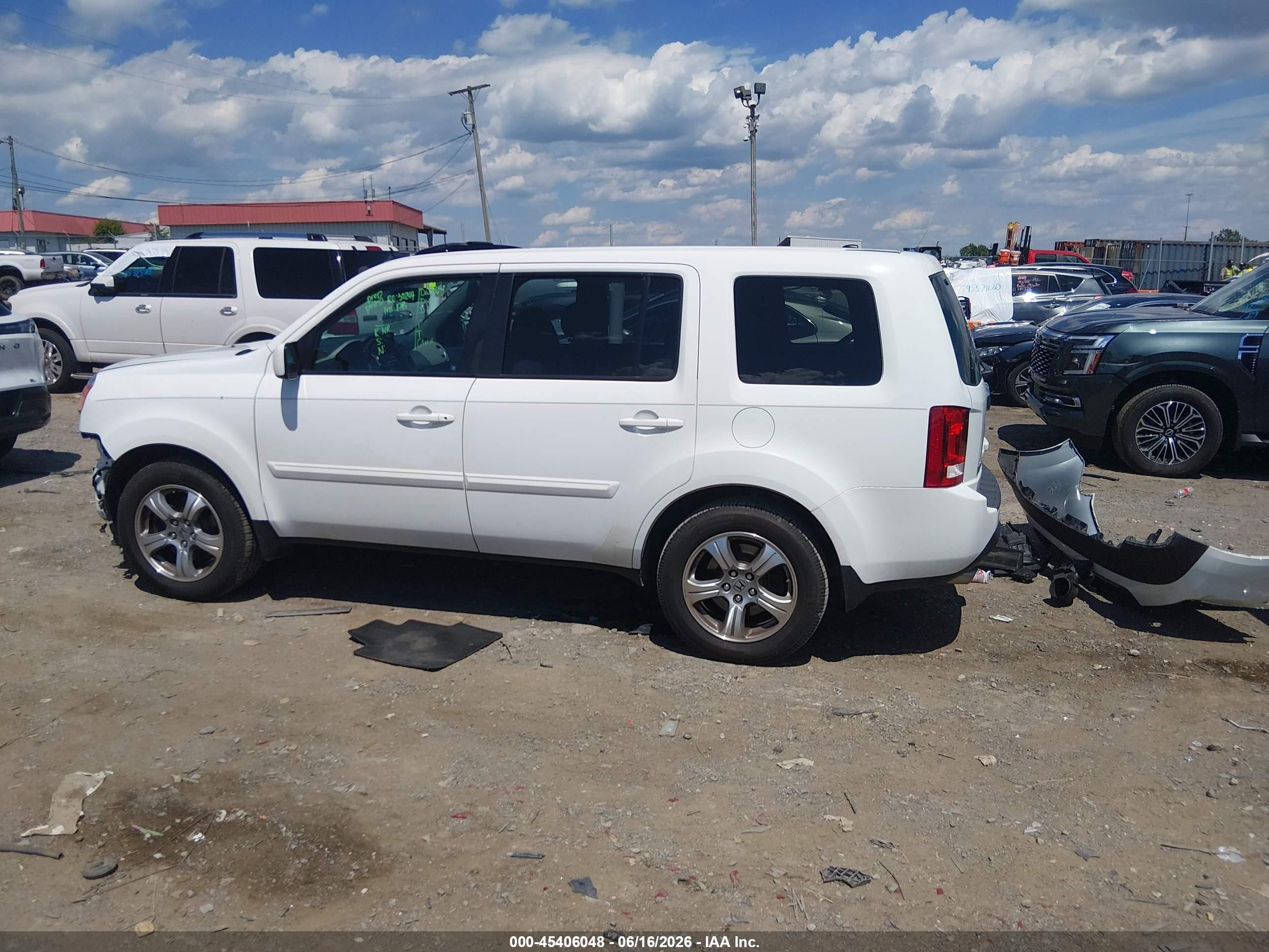 2014 Honda Pilot Ex-l White vin: 5FNYF3H58EB023358