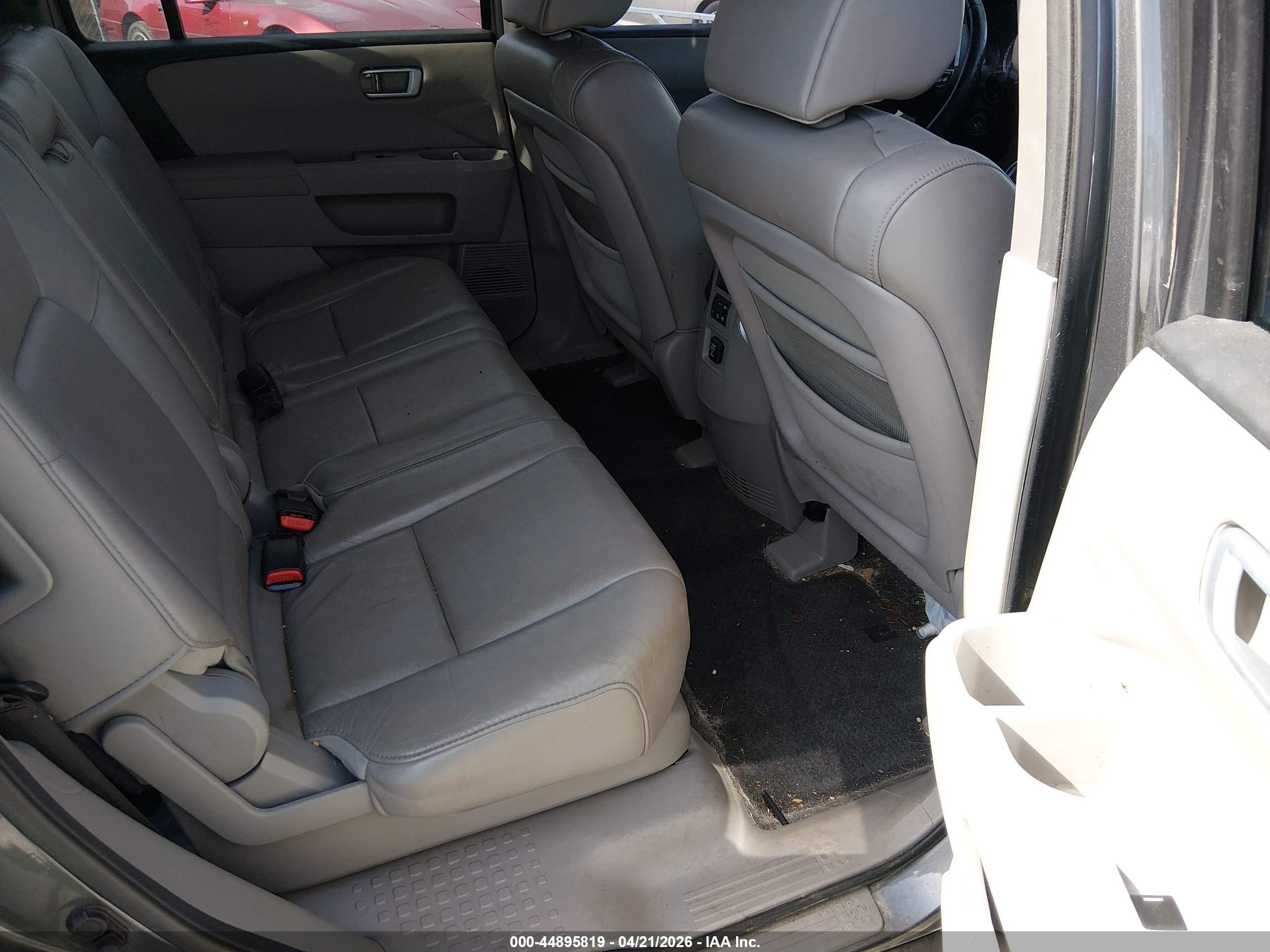 2011 Honda Pilot Ex-l Gray vin: 5FNYF3H59BB011392