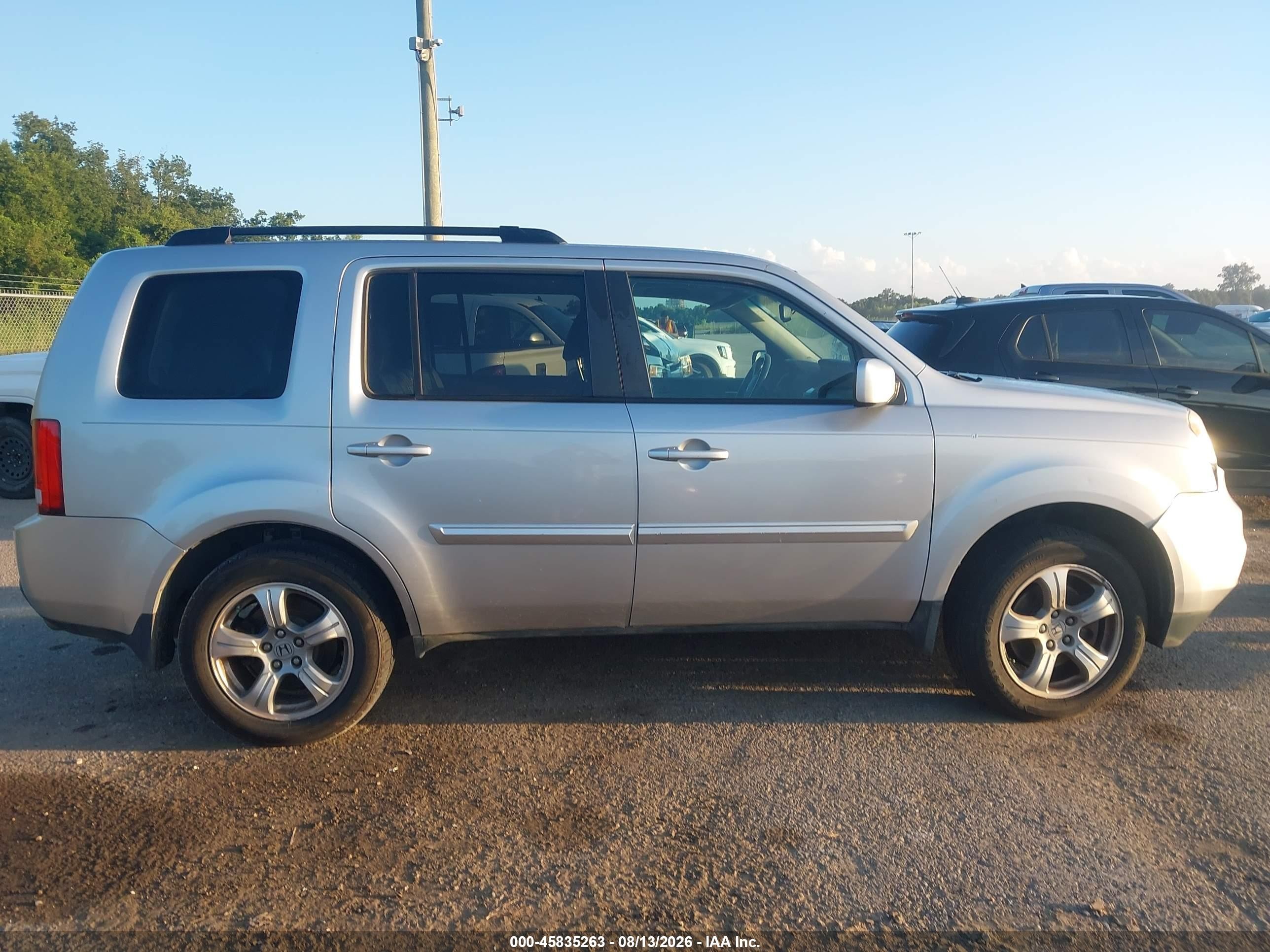 2013 Honda Pilot Ex-l Silver vin: 5FNYF3H59DB038952