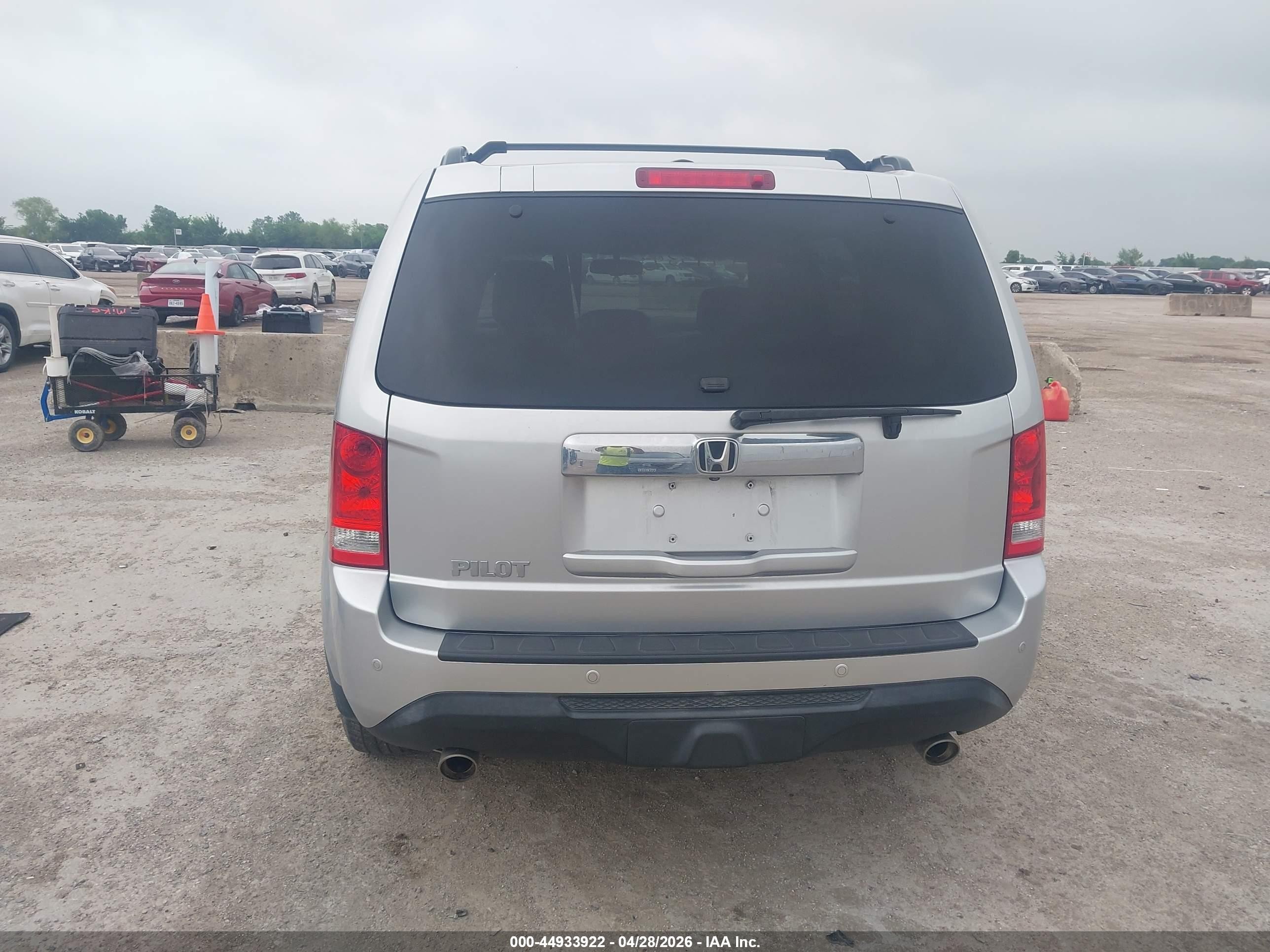 2013 Honda Pilot Ex-l Silver vin: 5FNYF3H59DB043973