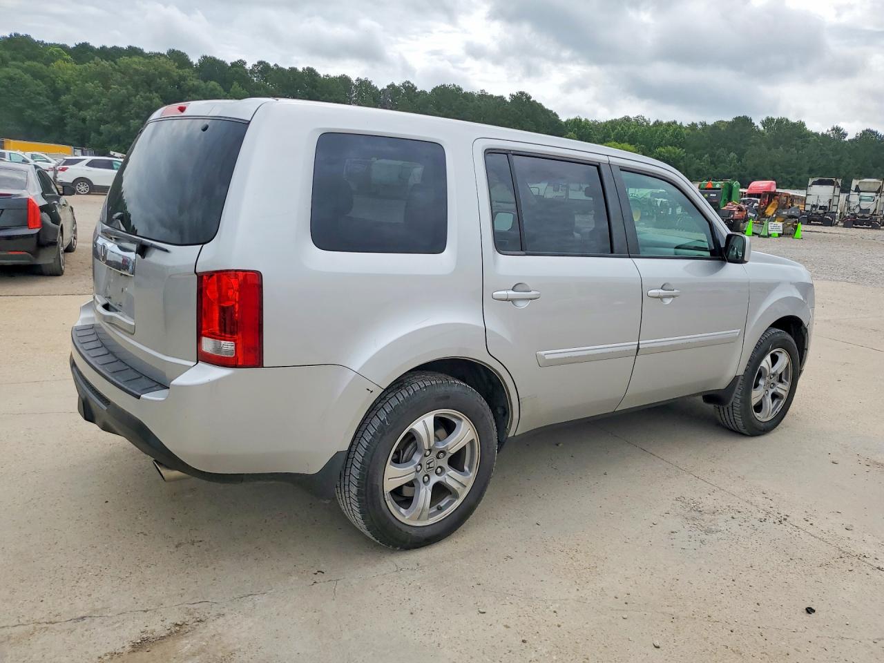 2013 Honda Pilot Exl Серебряный vin: 5FNYF3H59DB043990