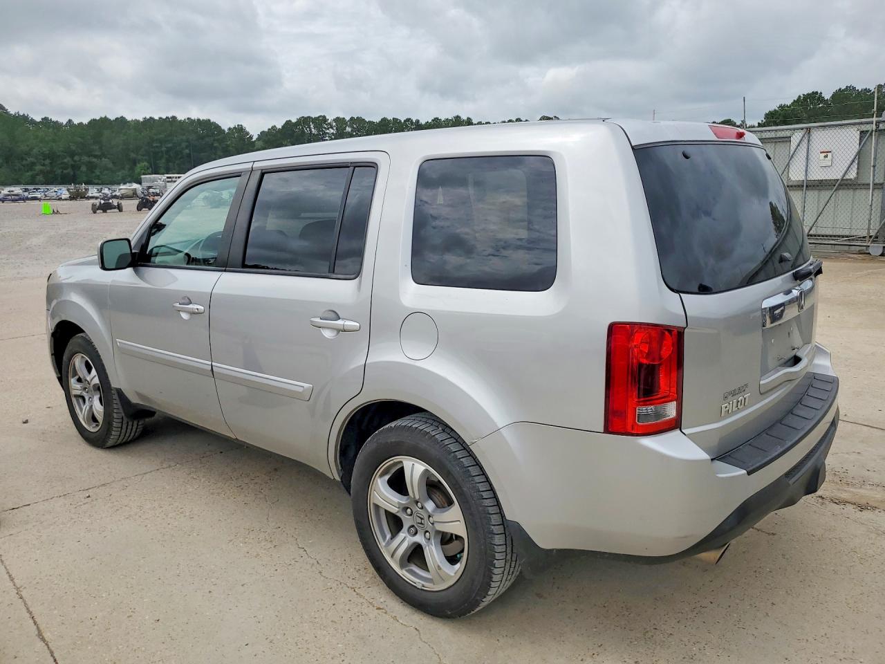 2013 Honda Pilot Exl Серебряный vin: 5FNYF3H59DB043990