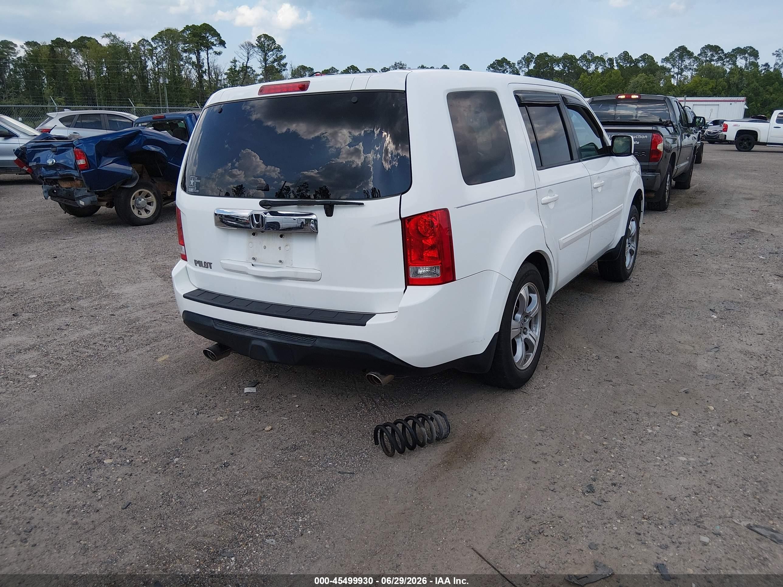 2014 Honda Pilot Ex-l White vin: 5FNYF3H59EB011610