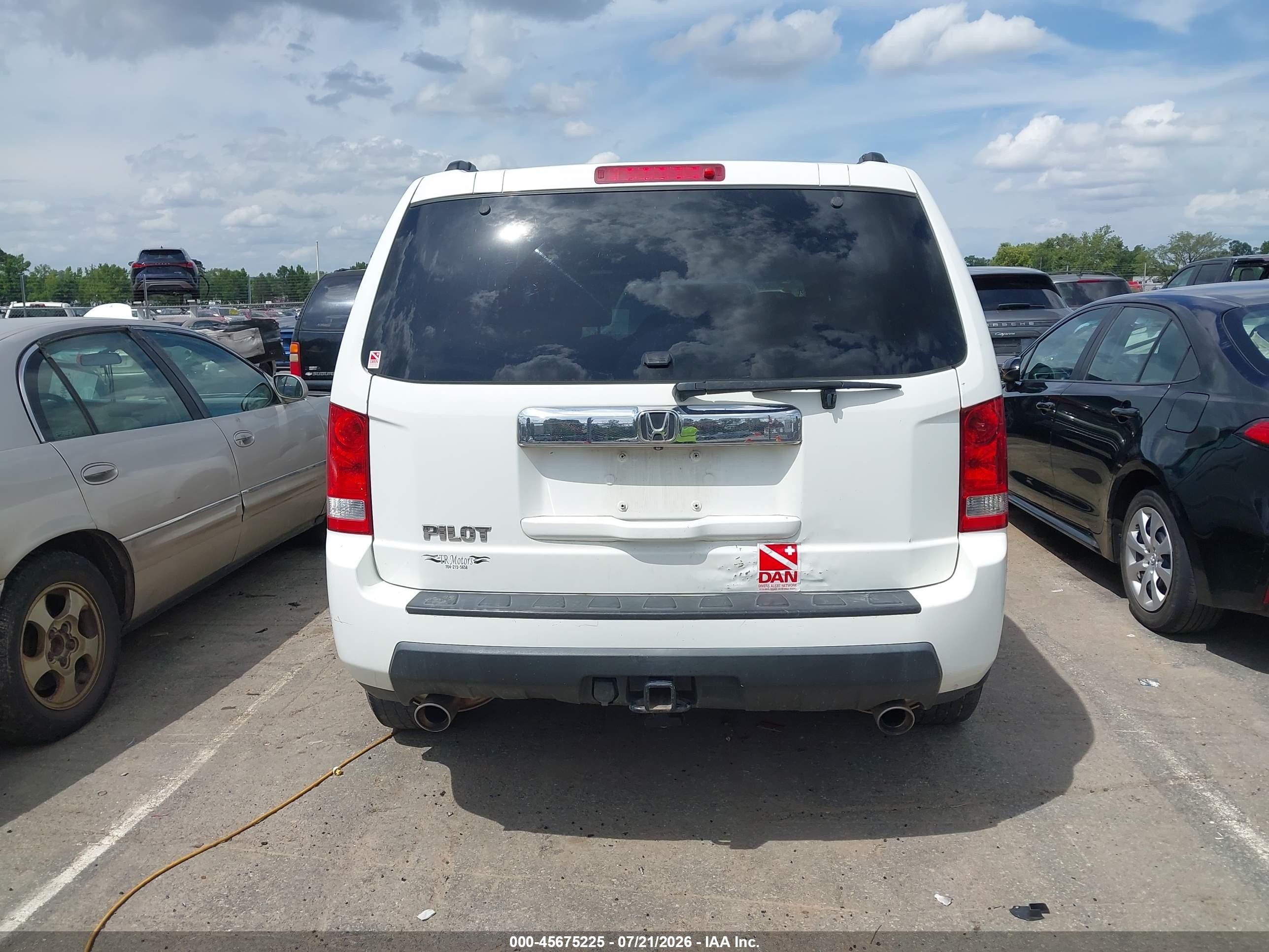 2010 Honda Pilot Ex-l White vin: 5FNYF3H5XAB009181