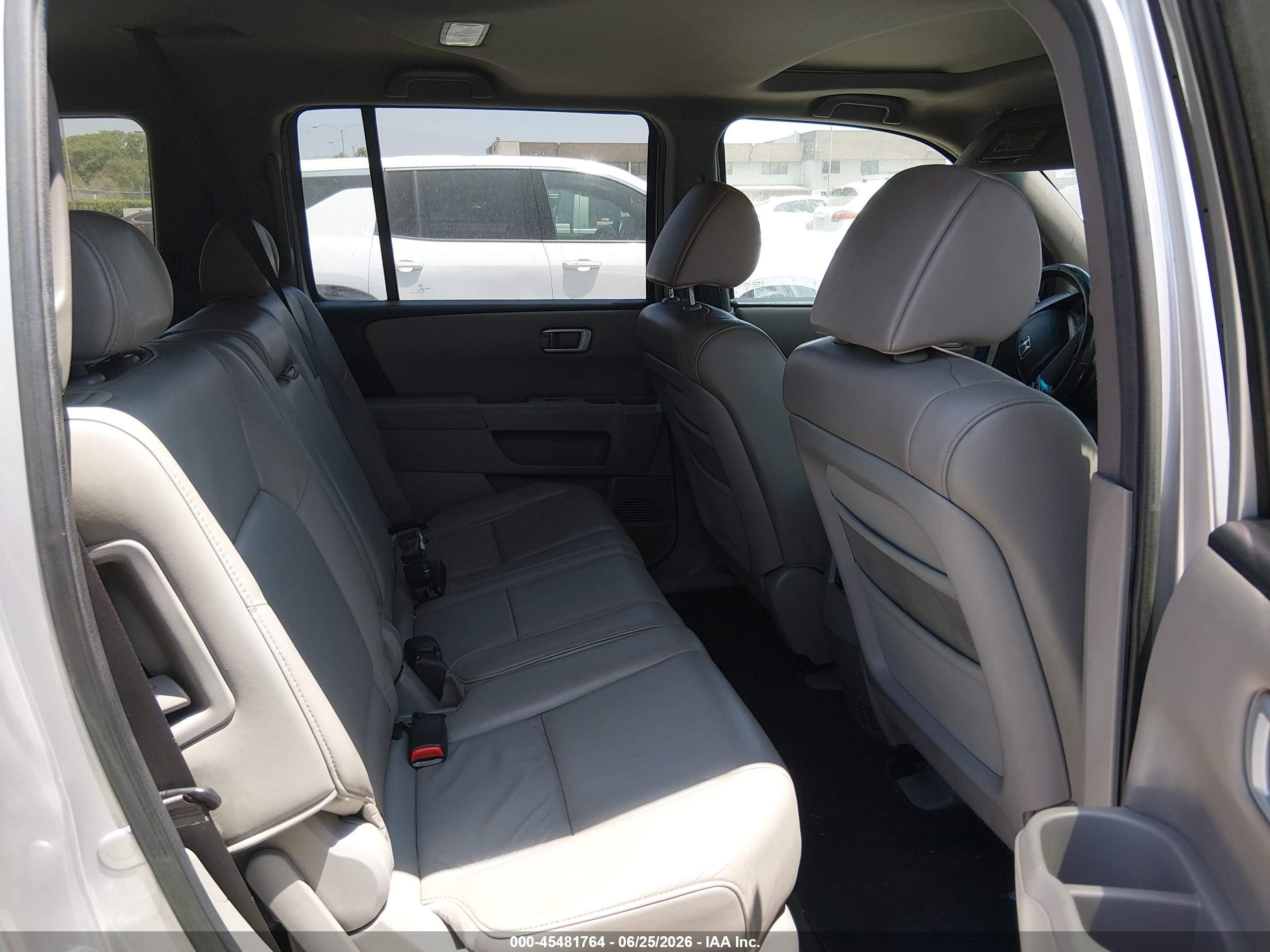 2011 Honda Pilot Ex-l Silver vin: 5FNYF3H5XBB004077