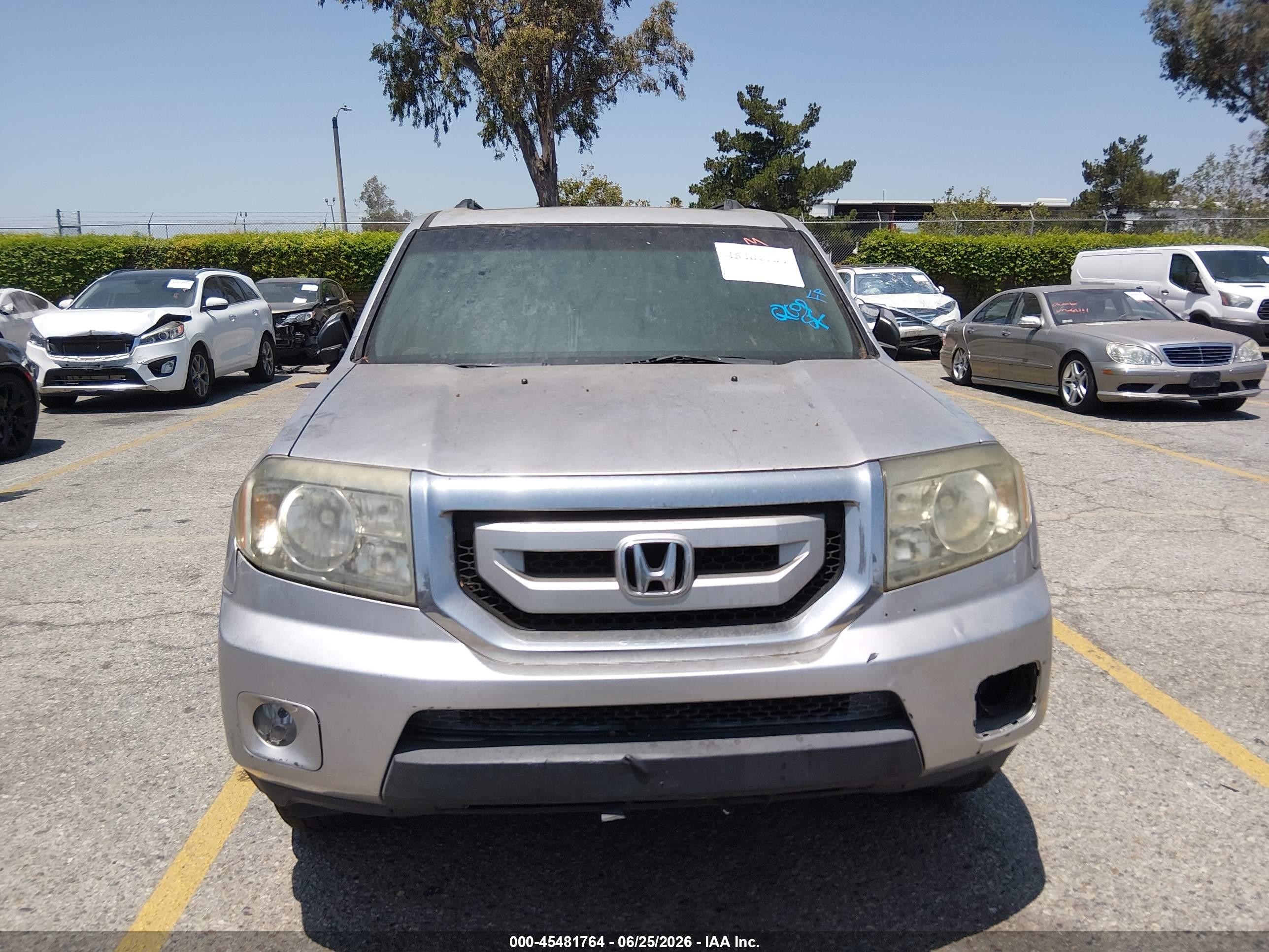 2011 Honda Pilot Ex-l Silver vin: 5FNYF3H5XBB004077