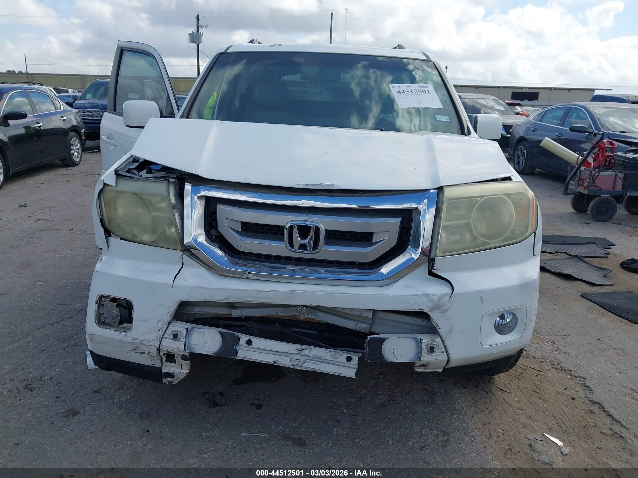 2011 Honda Pilot Ex-l White vin: 5FNYF3H5XBB006931