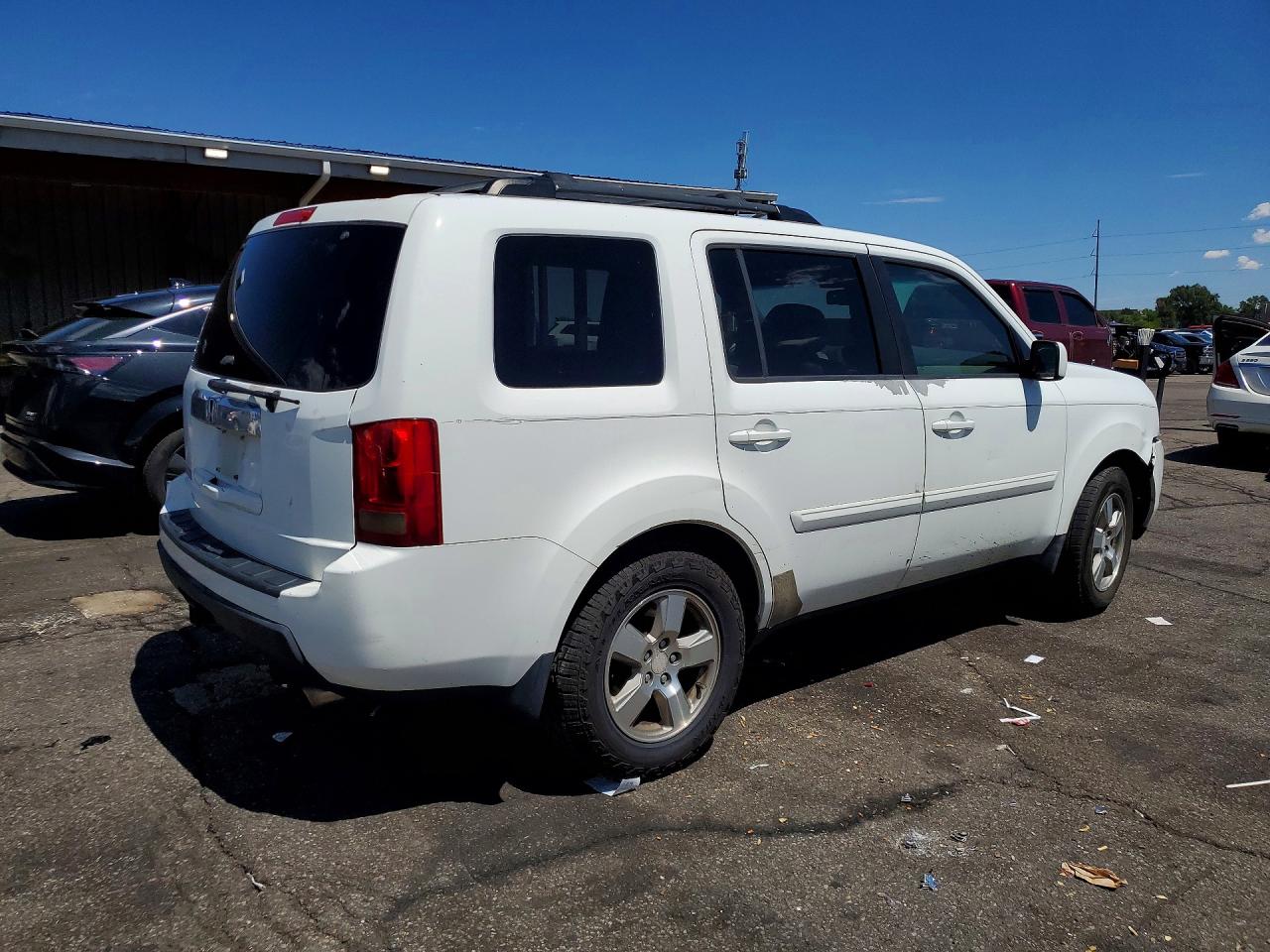 2011 Honda Pilot Exl White vin: 5FNYF3H5XBB028461