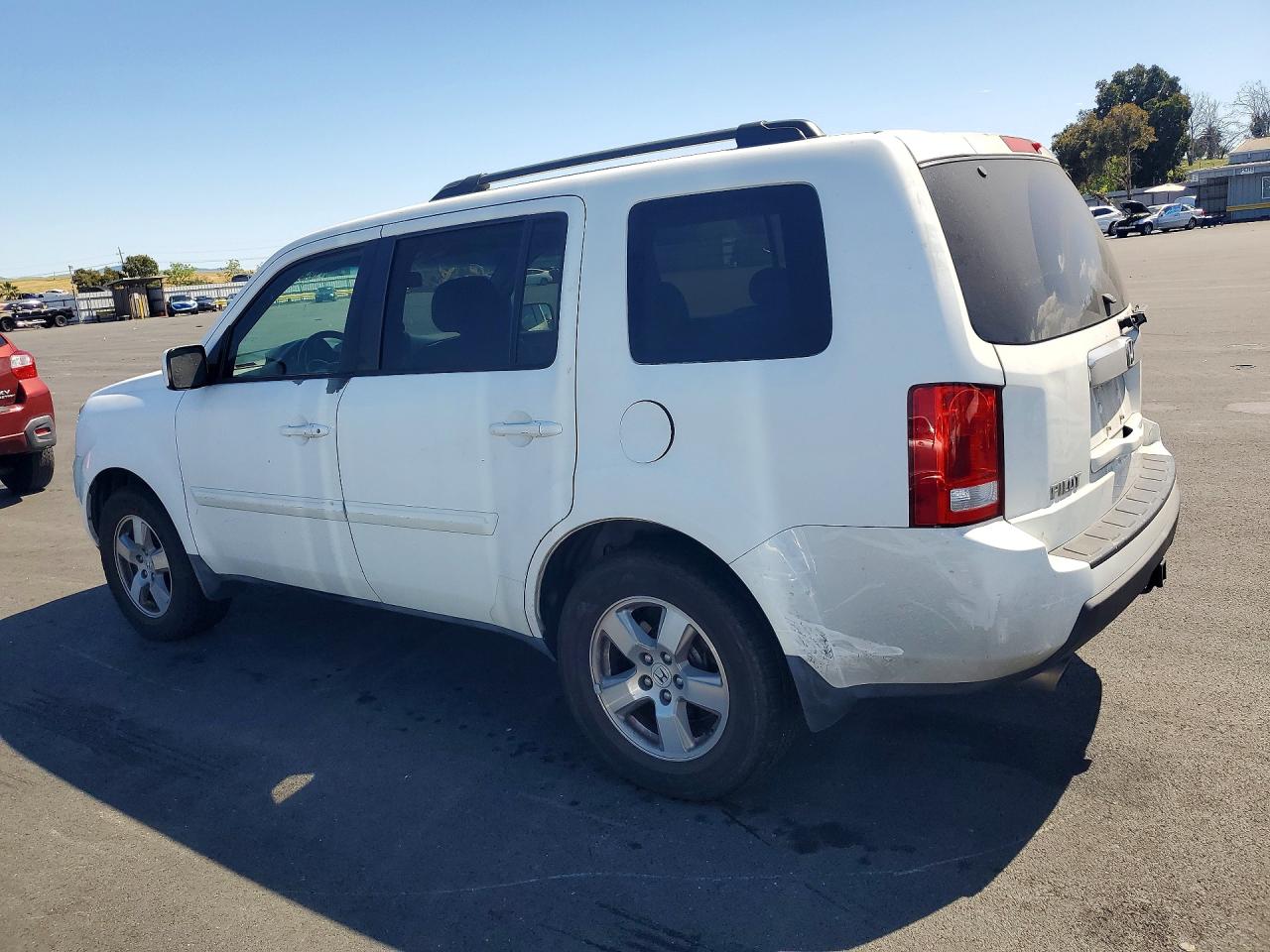 2011 Honda Pilot Exl White vin: 5FNYF3H5XBB033837