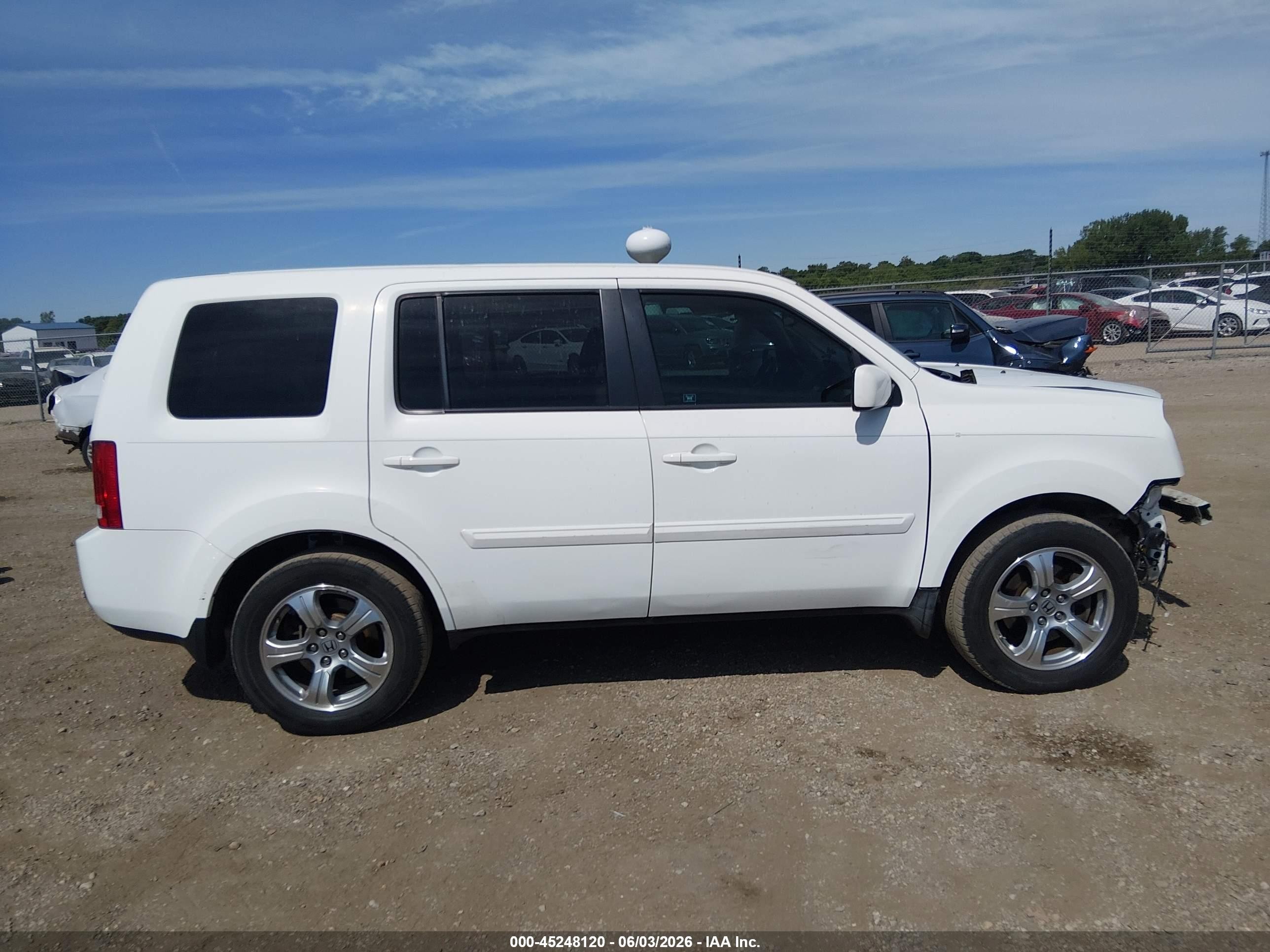 2012 Honda Pilot Ex-l White vin: 5FNYF3H5XCB020779