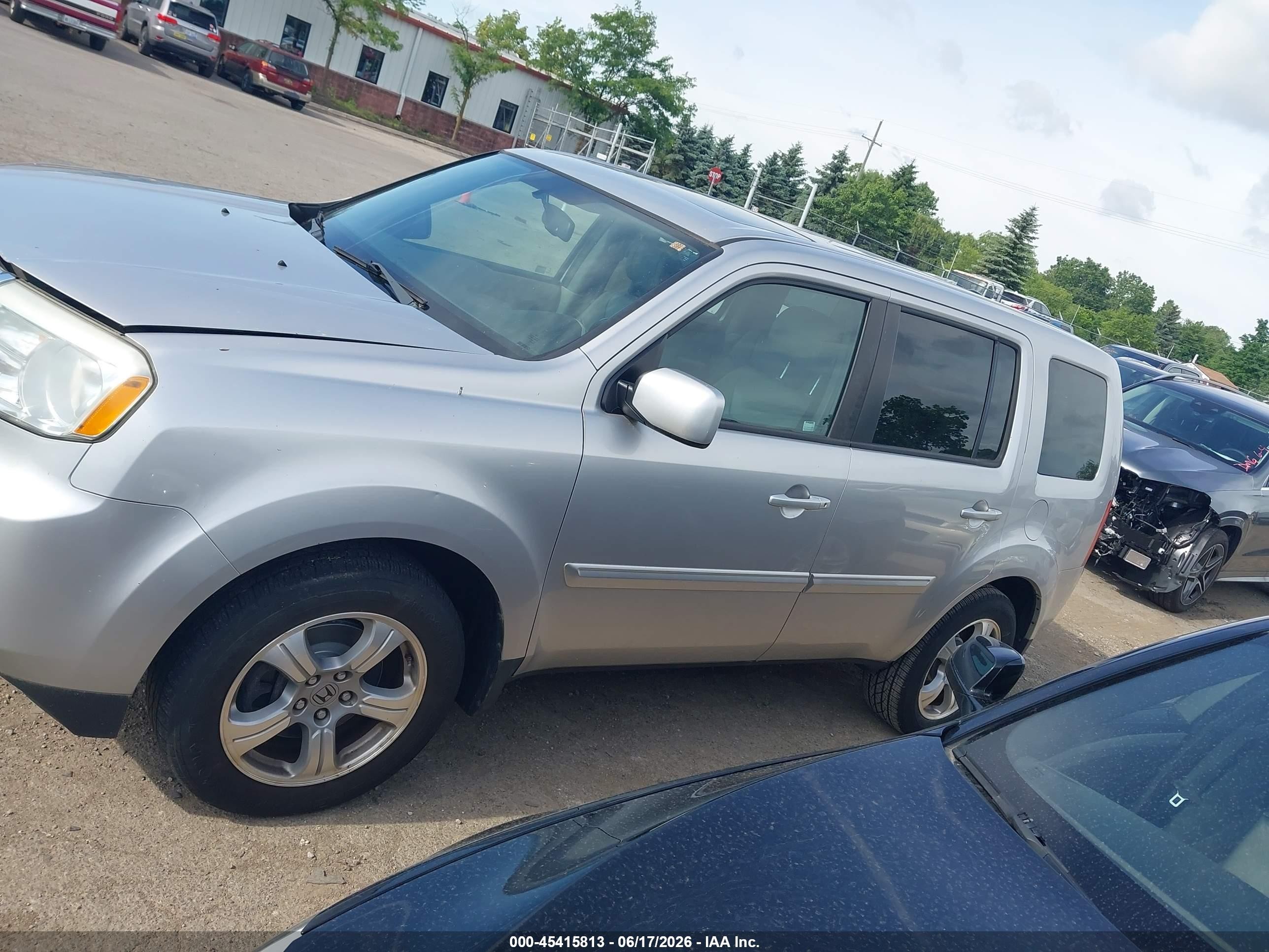 2014 Honda Pilot Ex-l Серебряный vin: 5FNYF3H5XEB001846