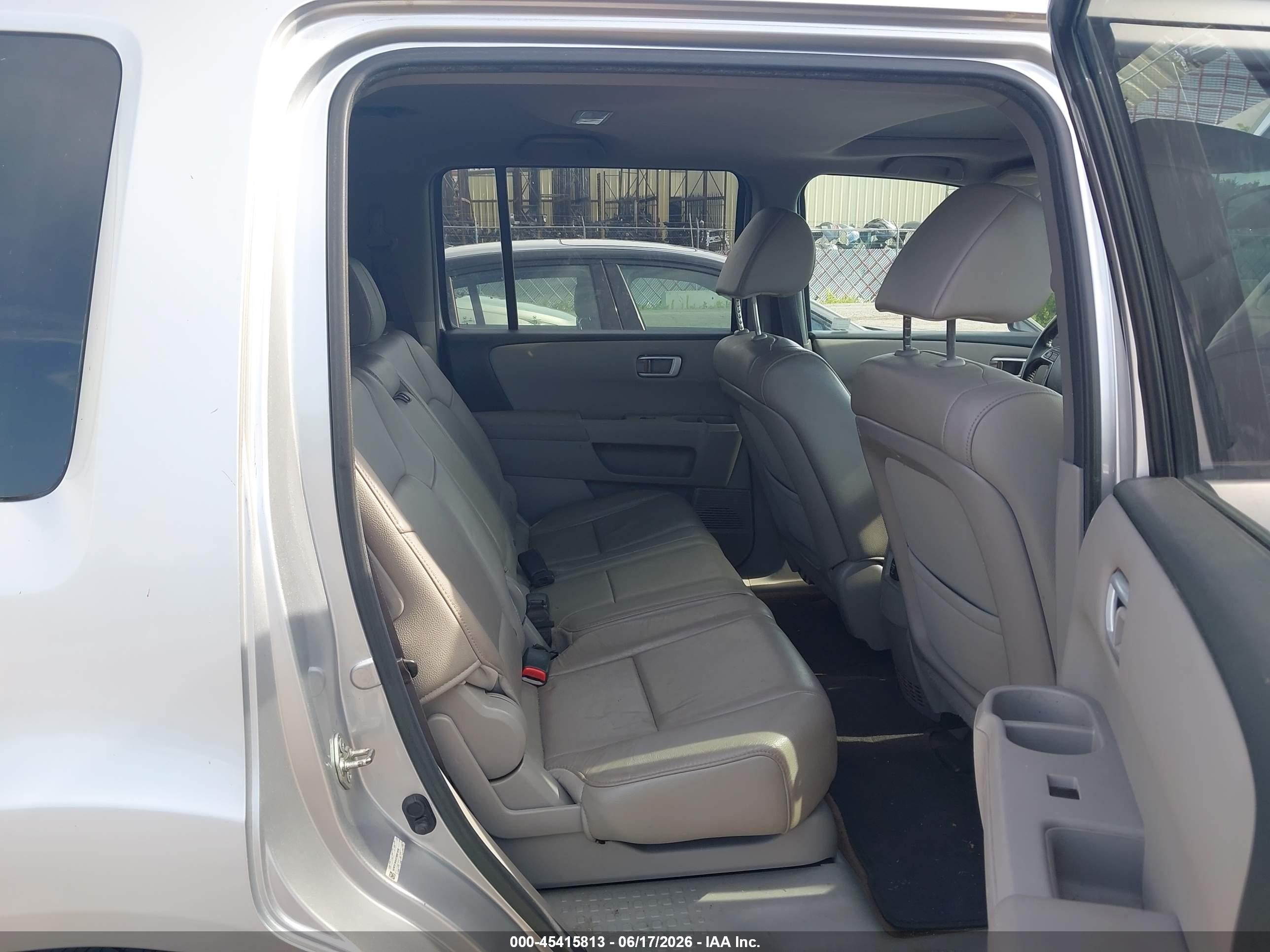 2014 Honda Pilot Ex-l Серебряный vin: 5FNYF3H5XEB001846