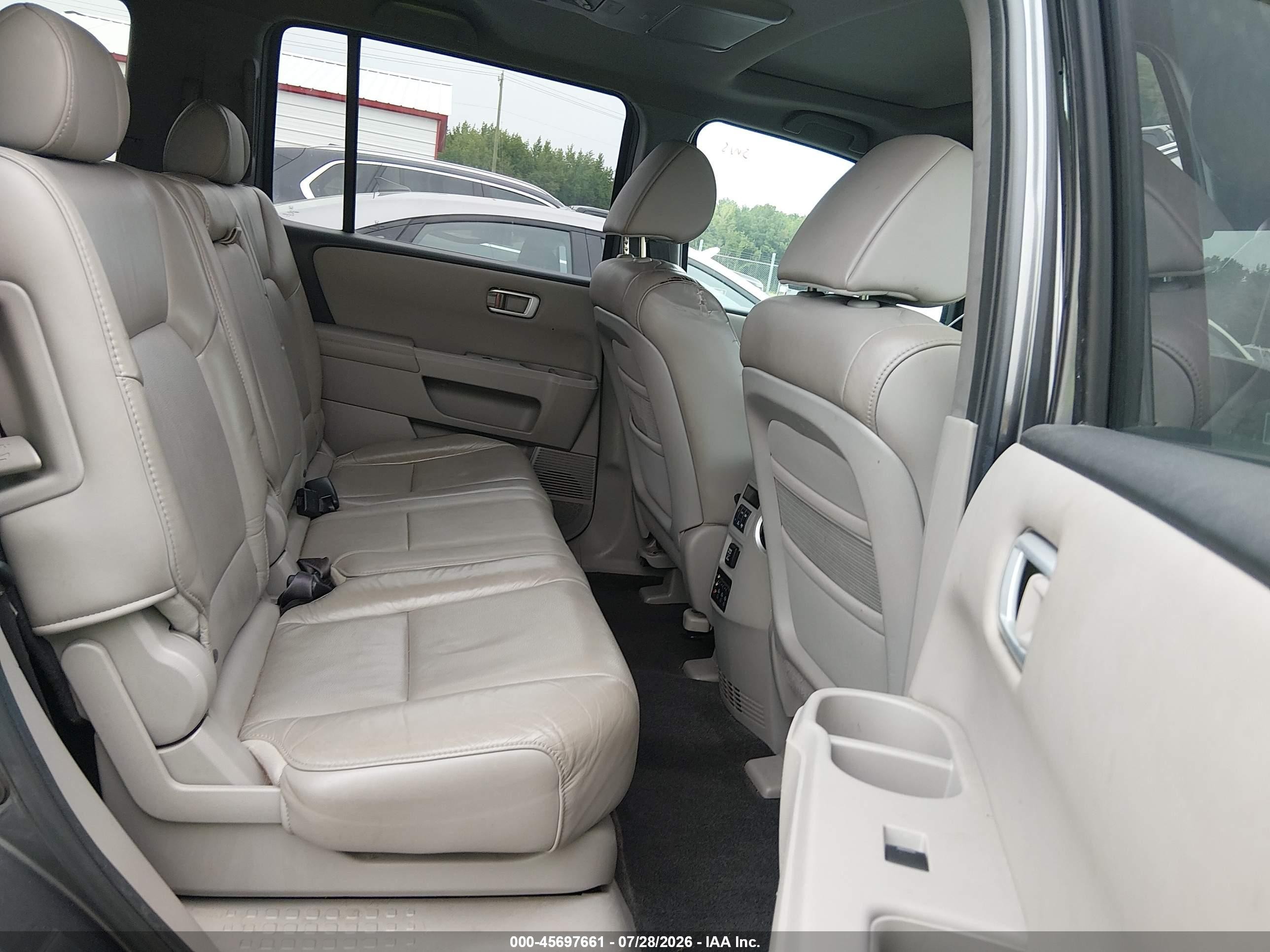 2011 Honda Pilot Ex-l Gray vin: 5FNYF3H61BB038580