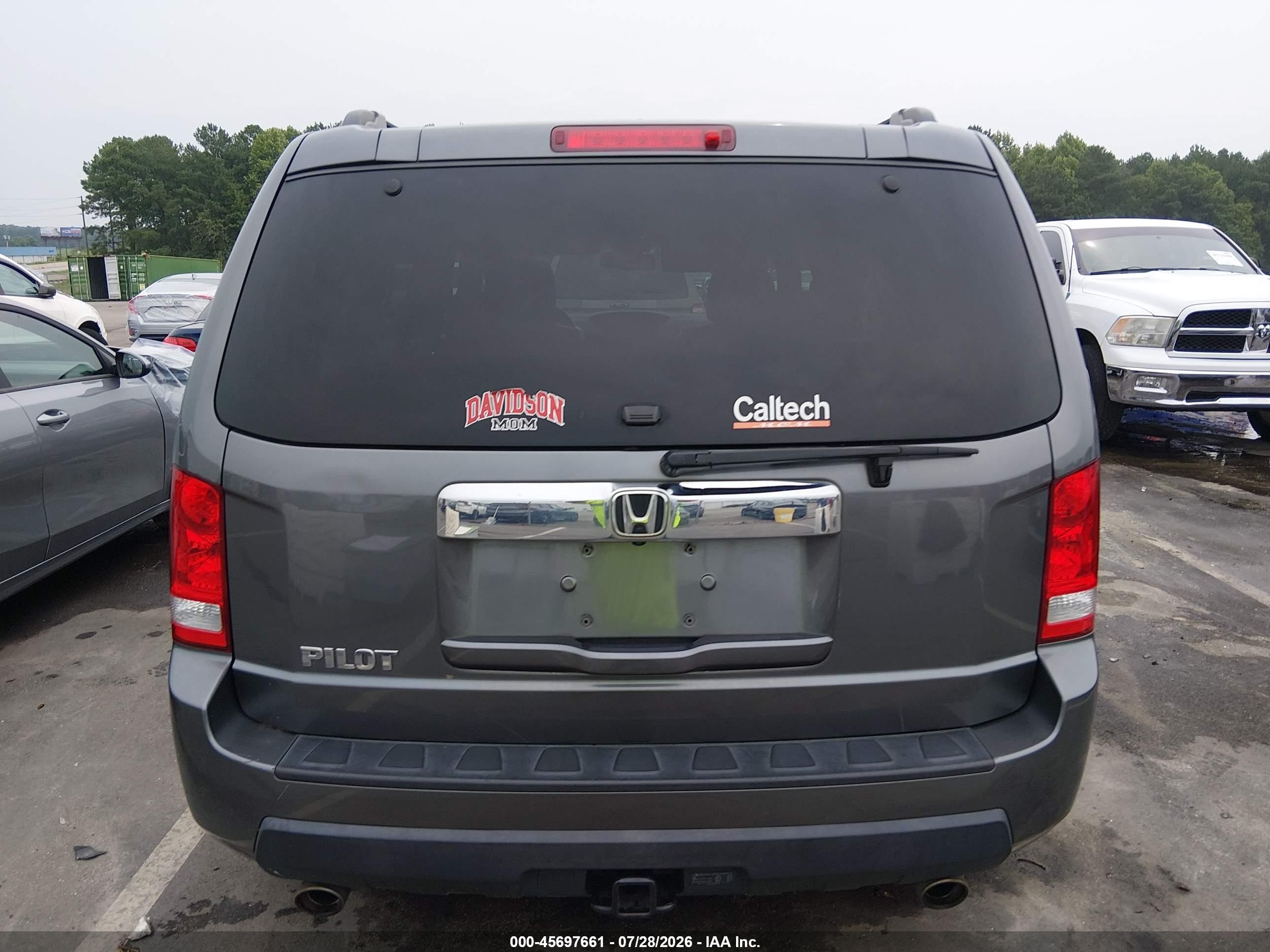 2011 Honda Pilot Ex-l Gray vin: 5FNYF3H61BB038580
