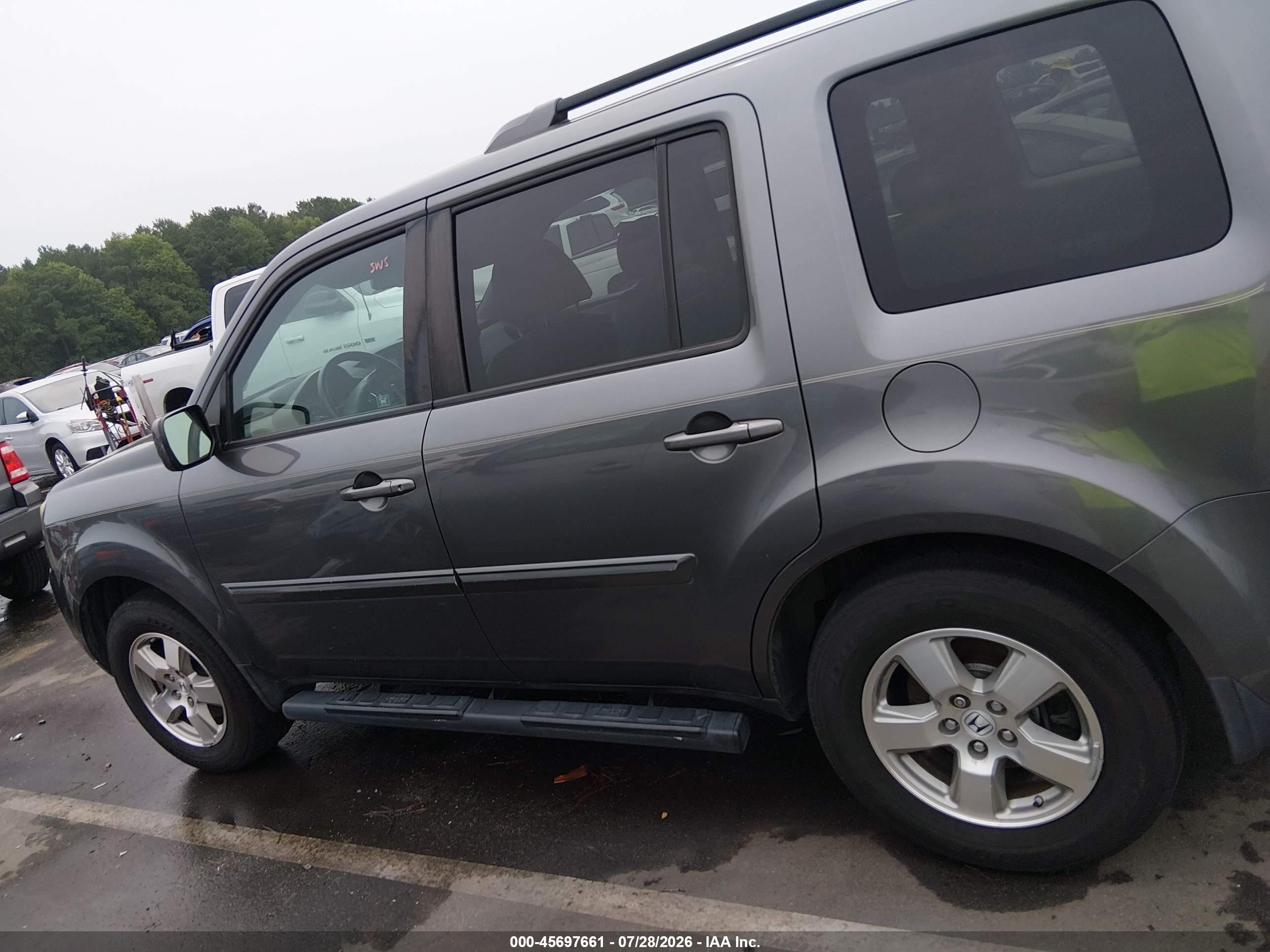 2011 Honda Pilot Ex-l Gray vin: 5FNYF3H61BB038580