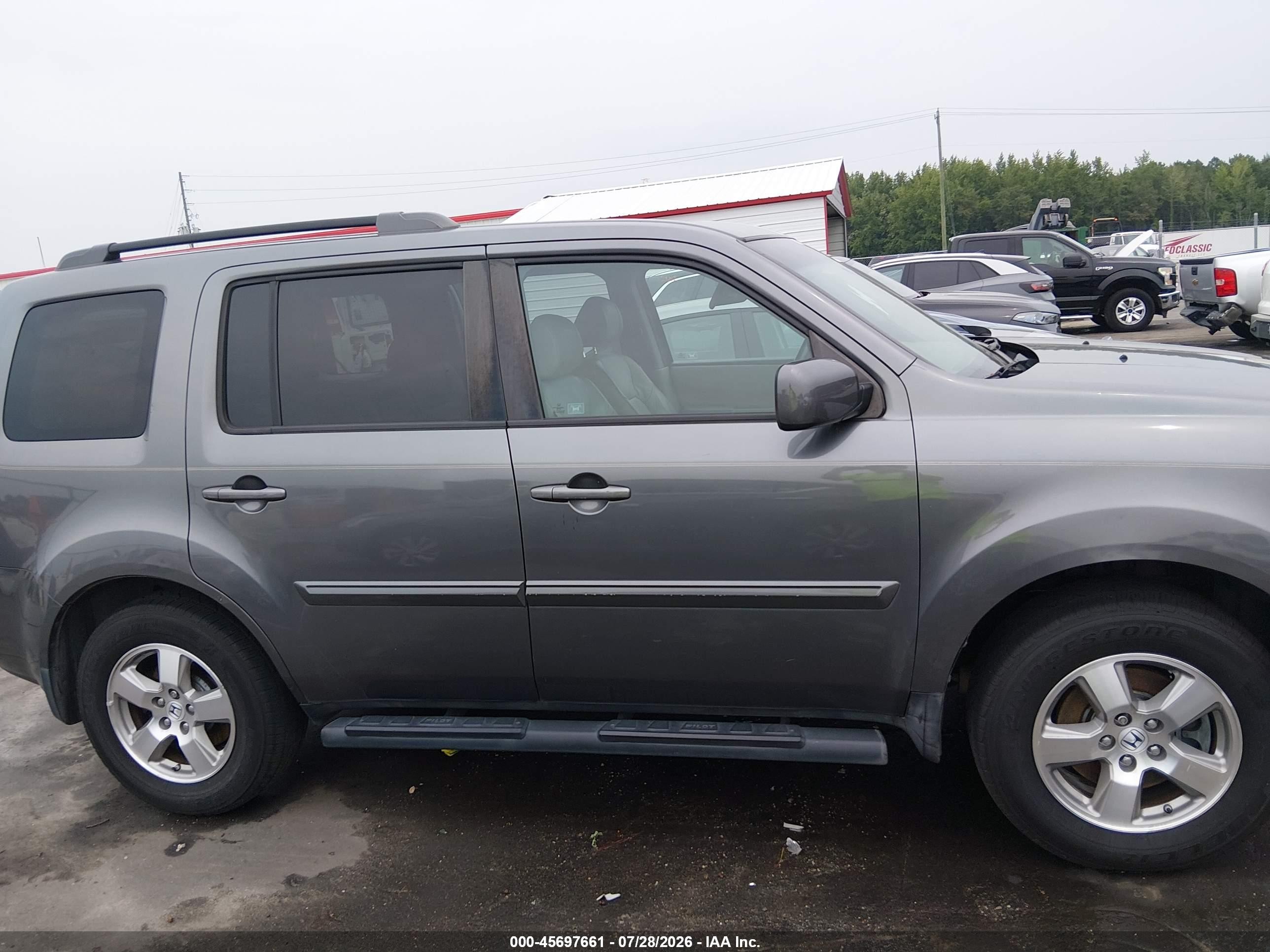 2011 Honda Pilot Ex-l Gray vin: 5FNYF3H61BB038580
