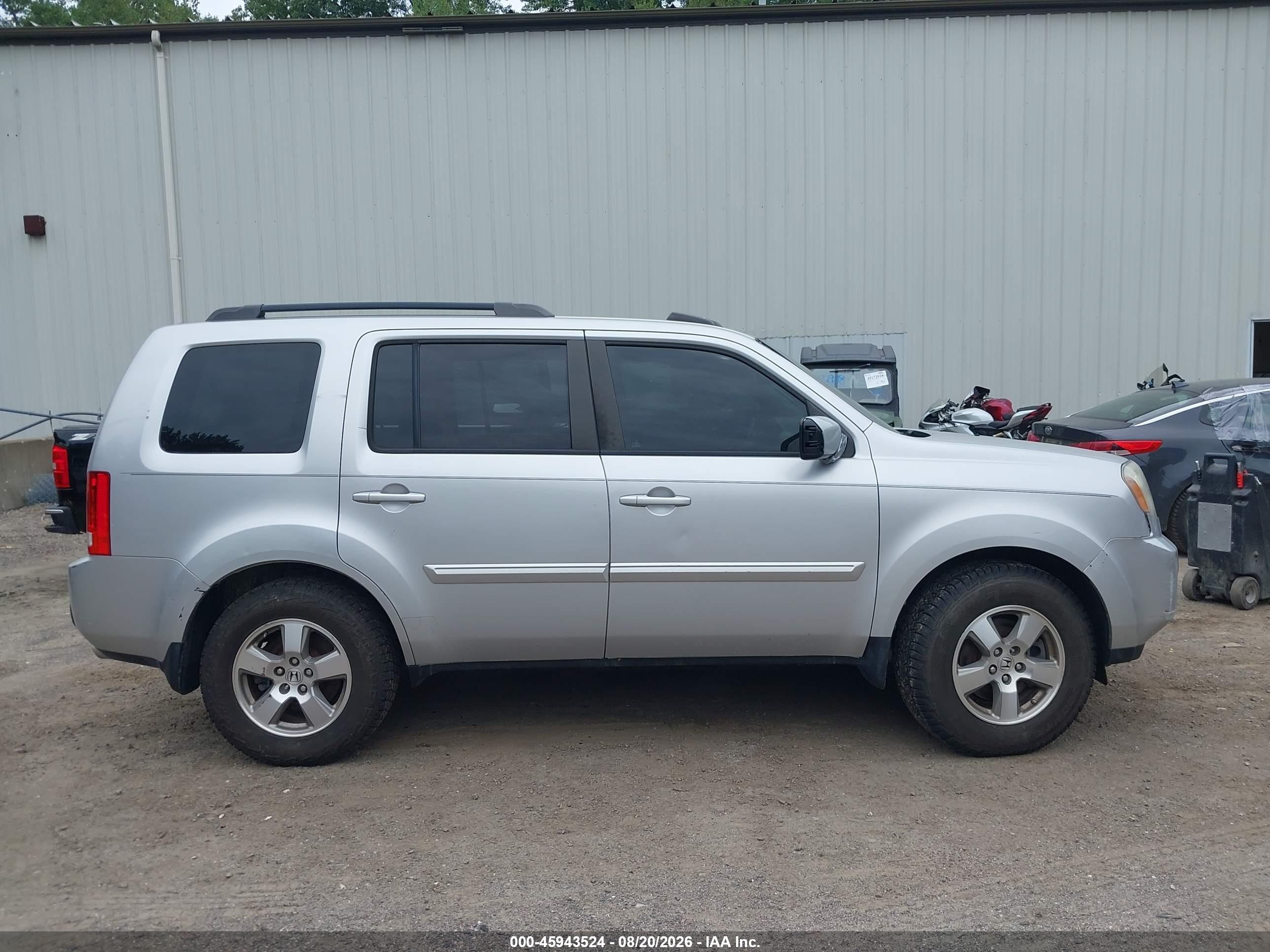 2011 Honda Pilot Ex-l Silver vin: 5FNYF3H61BB041317