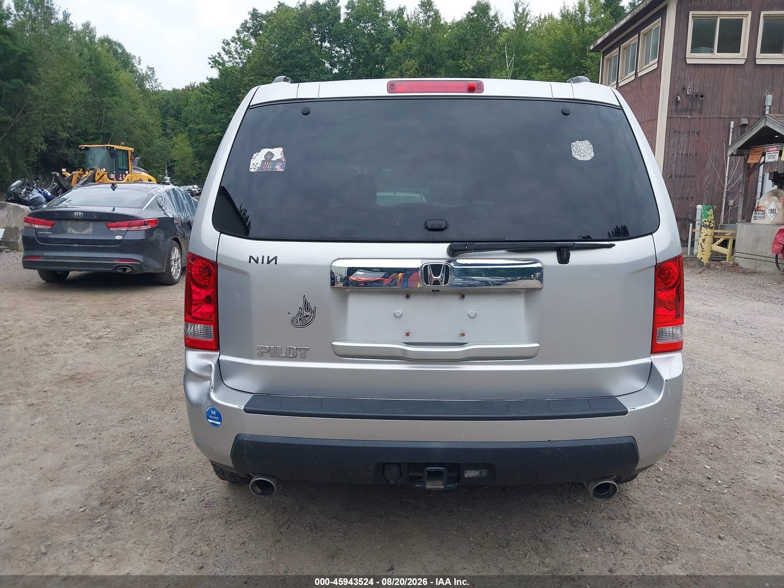 2011 Honda Pilot Ex-l Silver vin: 5FNYF3H61BB041317