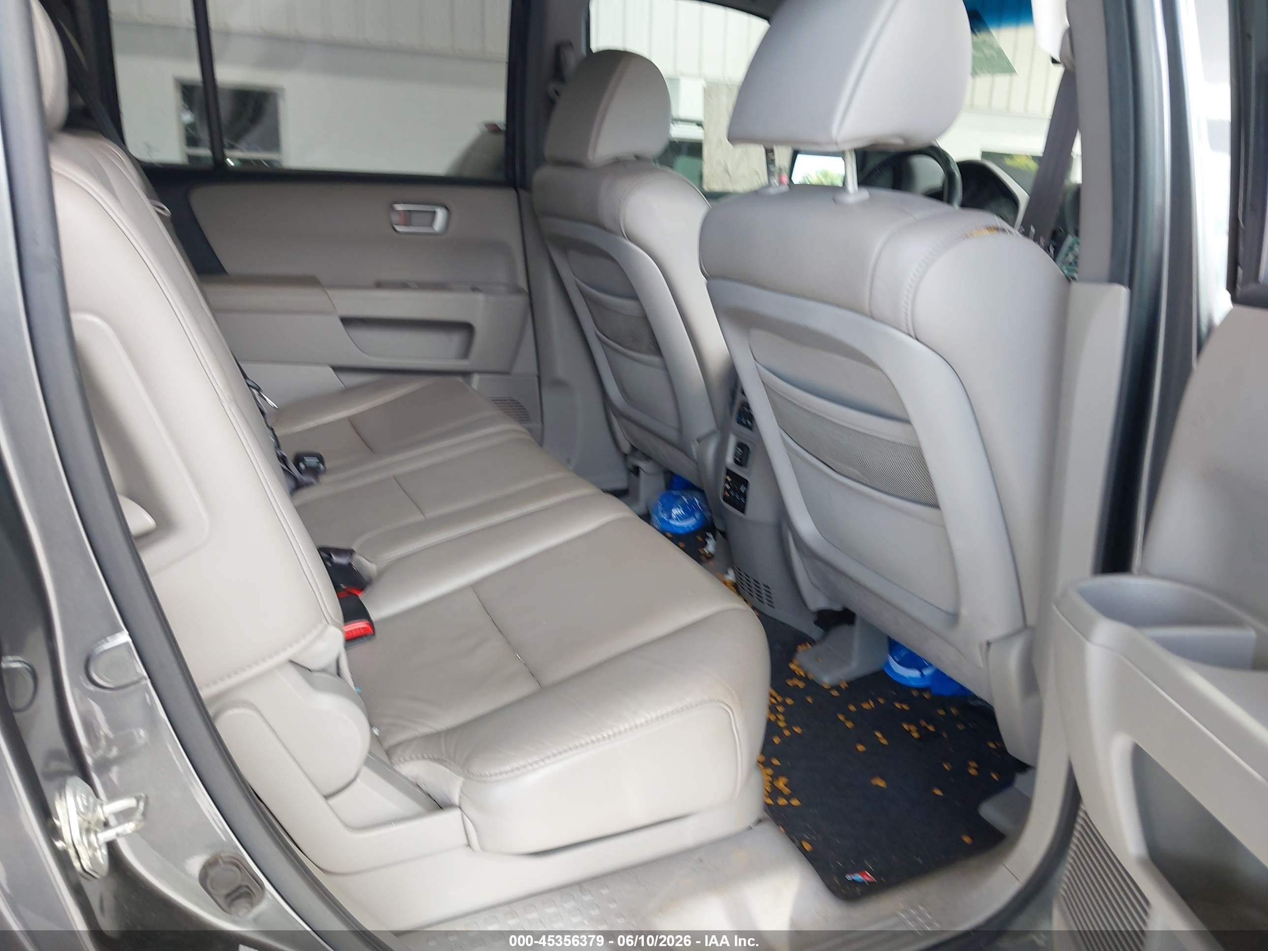 2011 Honda Pilot Ex-l Gray vin: 5FNYF3H61BB046243