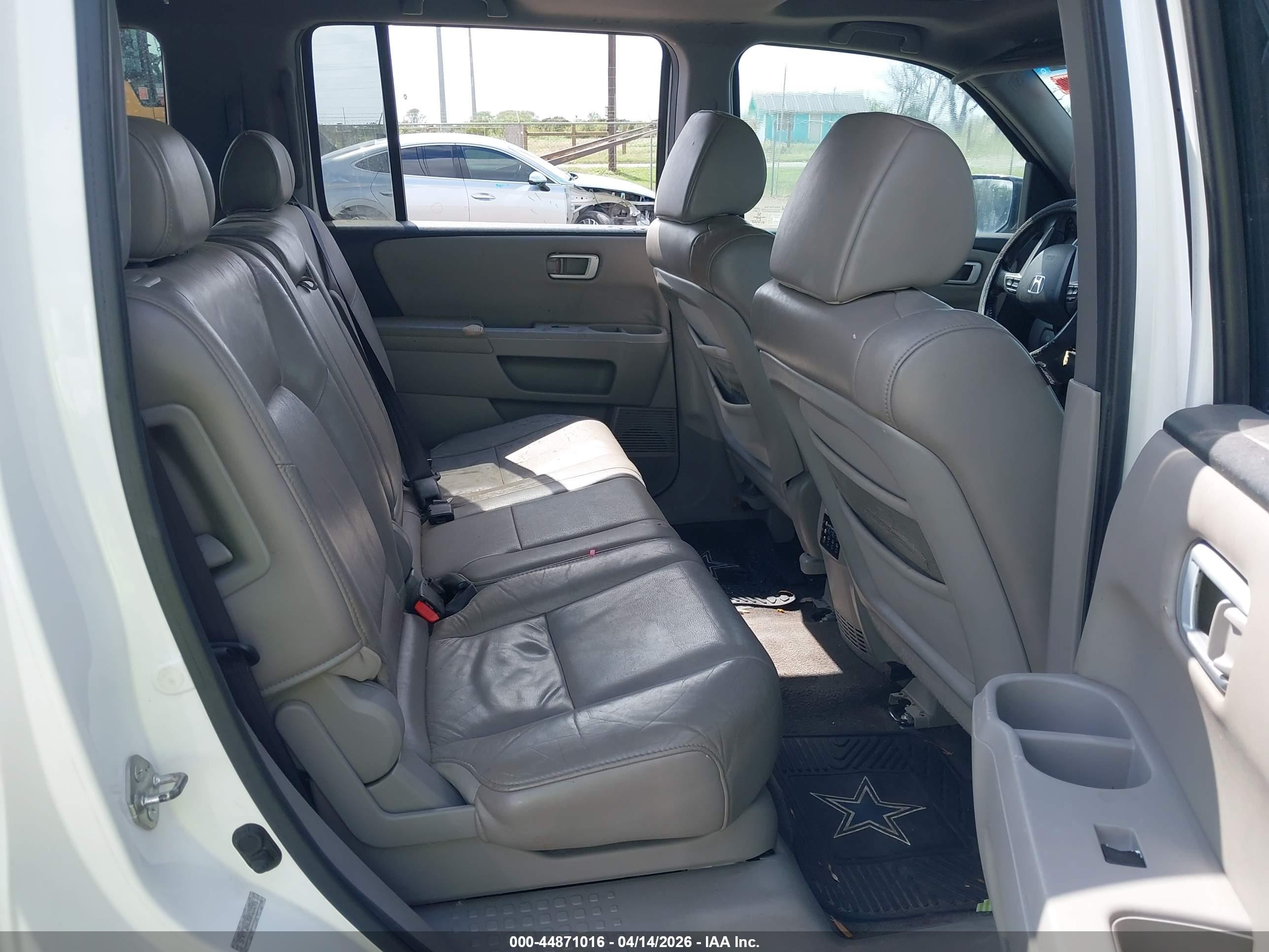 2011 Honda Pilot Ex-l White vin: 5FNYF3H63BB020095