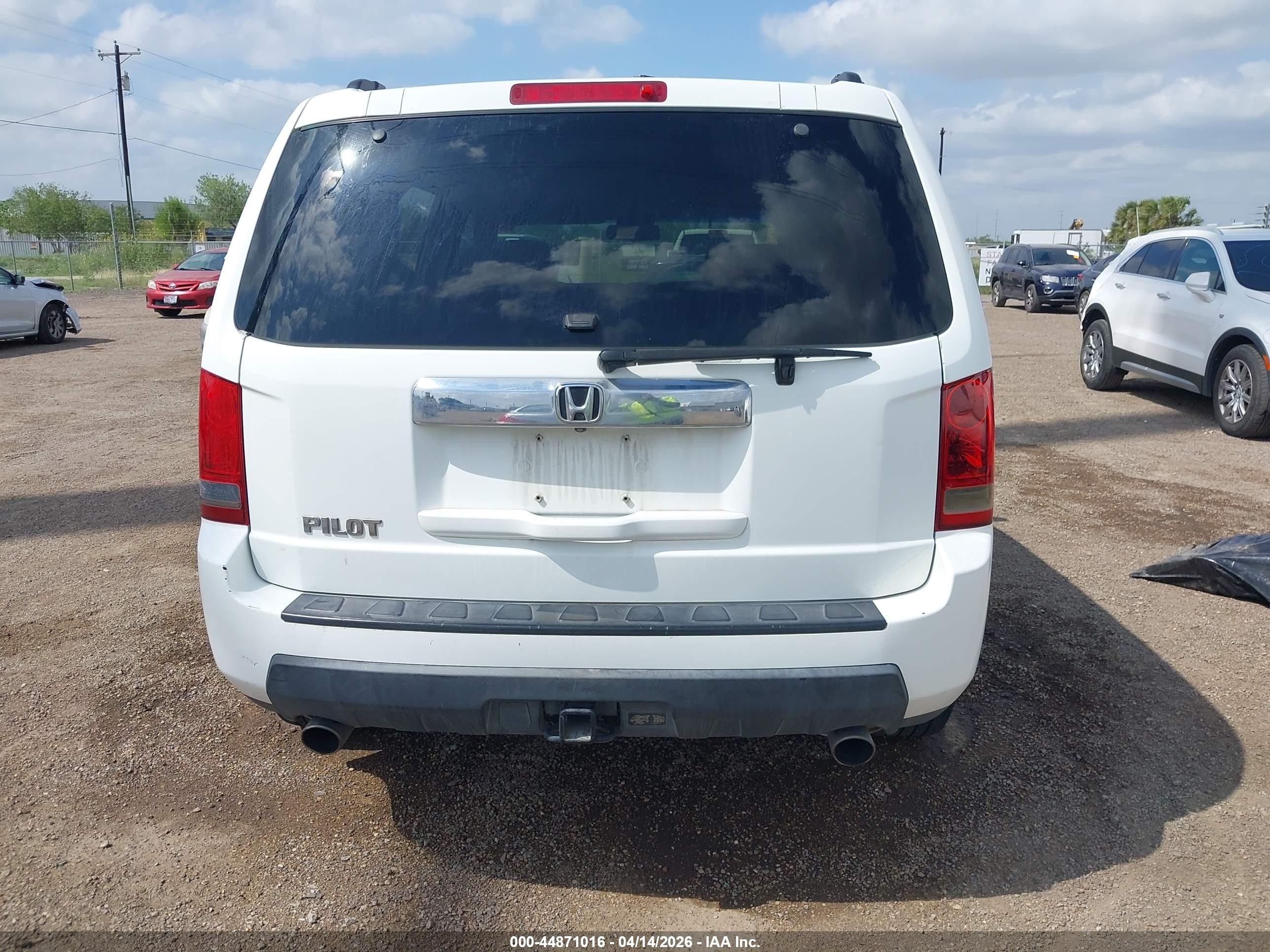 2011 Honda Pilot Ex-l White vin: 5FNYF3H63BB020095