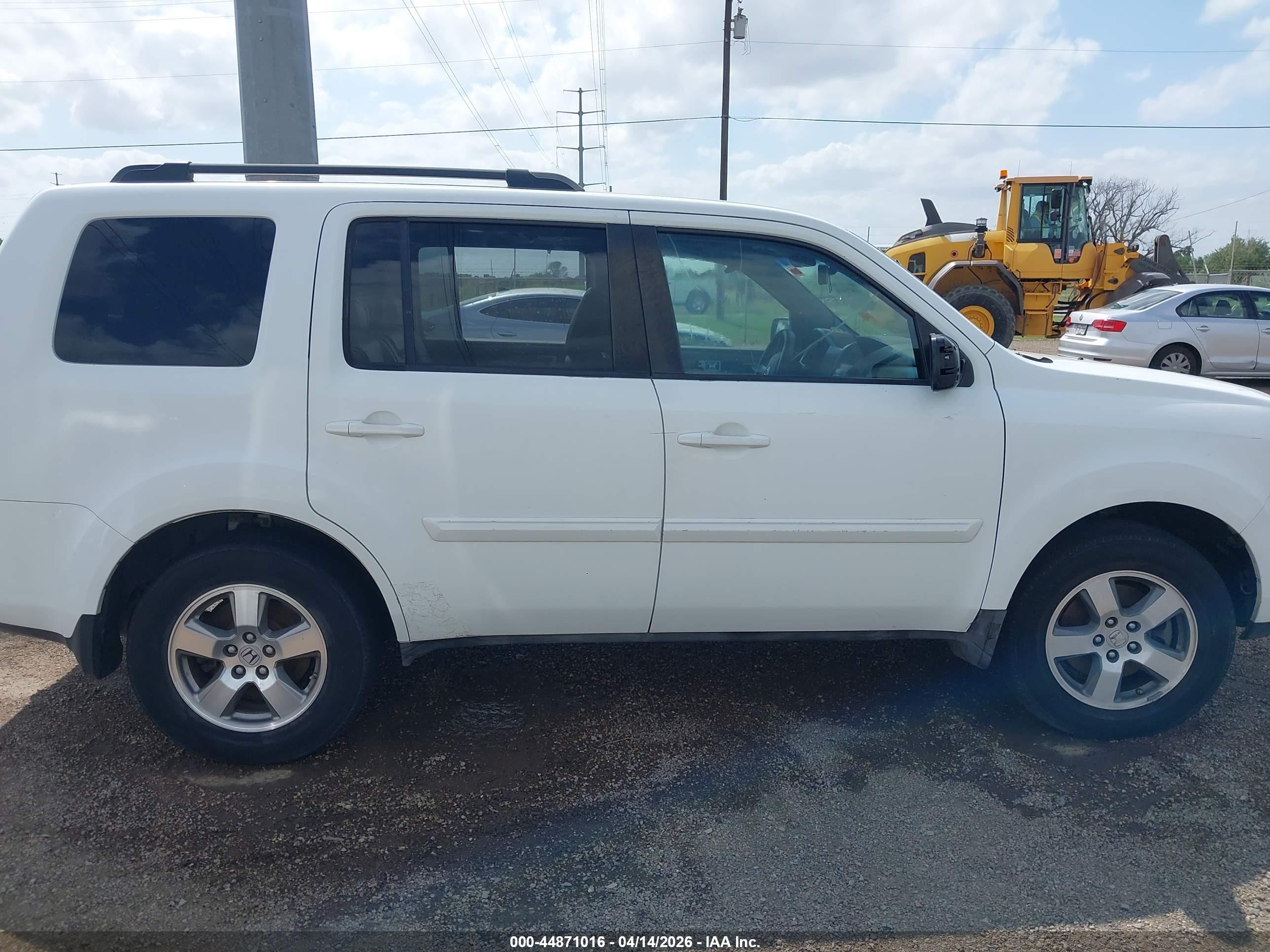 2011 Honda Pilot Ex-l White vin: 5FNYF3H63BB020095