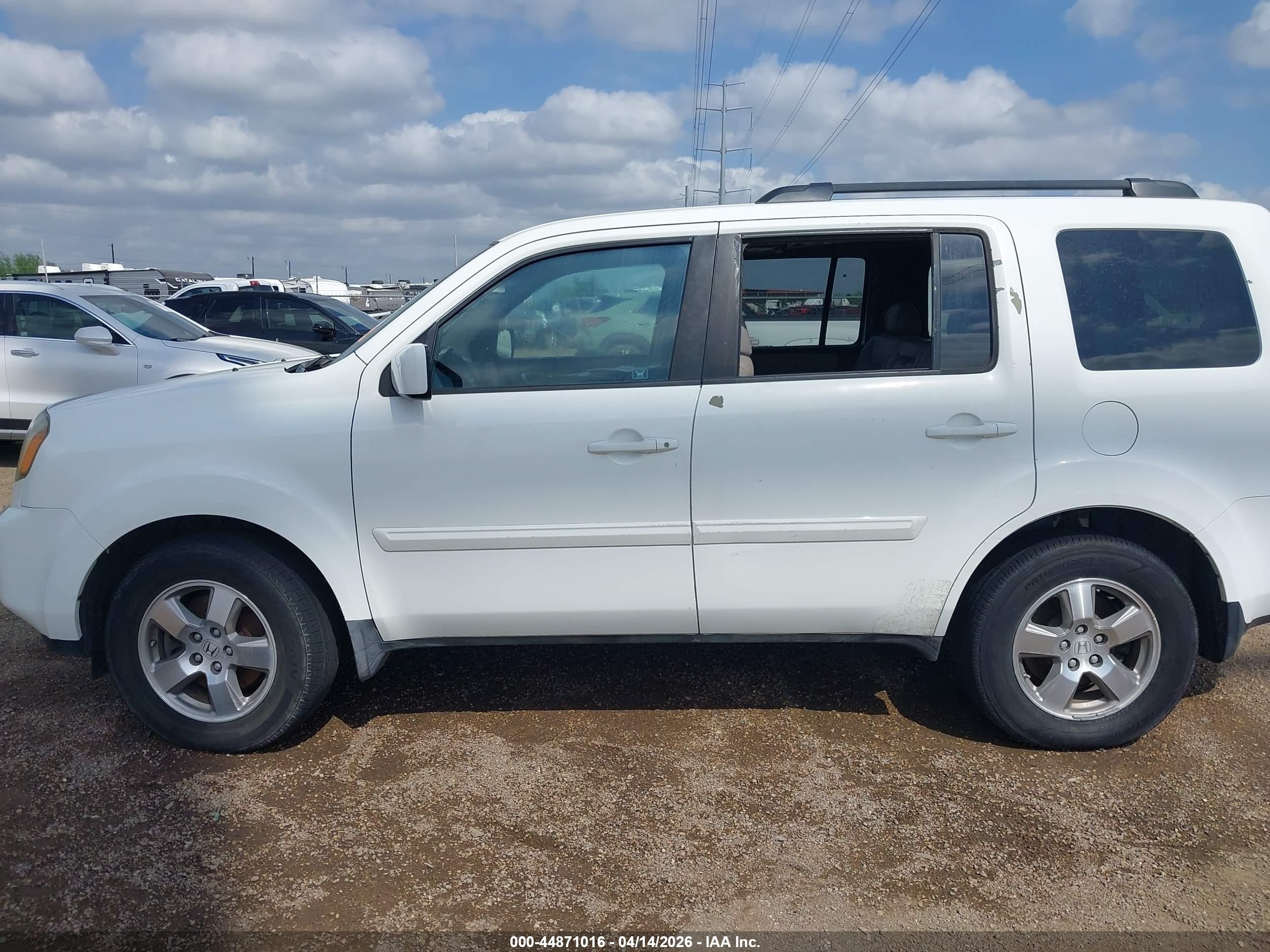 2011 Honda Pilot Ex-l White vin: 5FNYF3H63BB020095