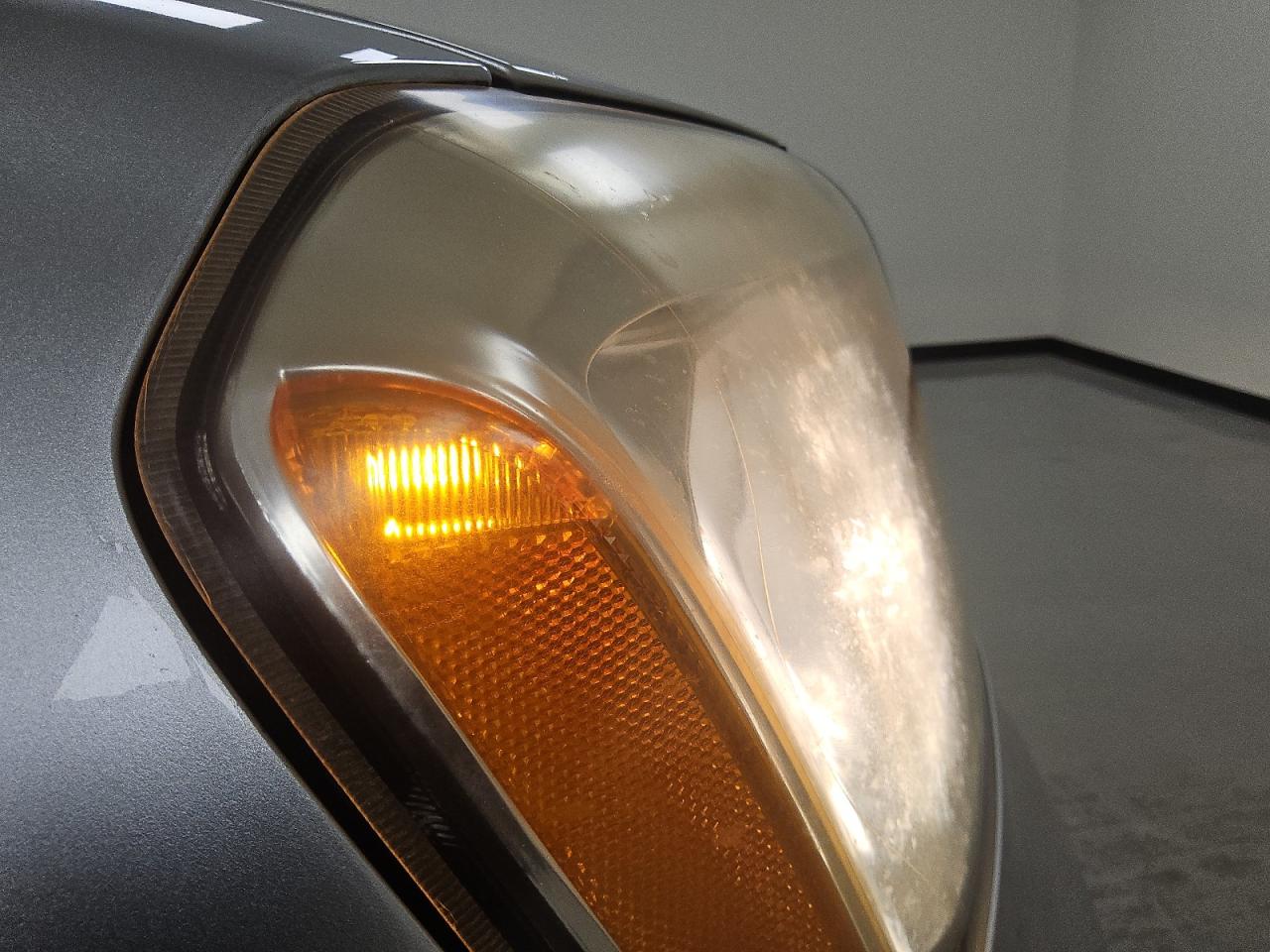 2014 Honda Pilot Exl Silver vin: 5FNYF3H64EB005190 Damage: Right Head Lamp, Faded, Acceptable