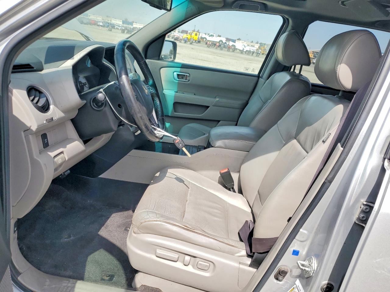 2011 Honda Pilot Exl Silver vin: 5FNYF3H65BB005520