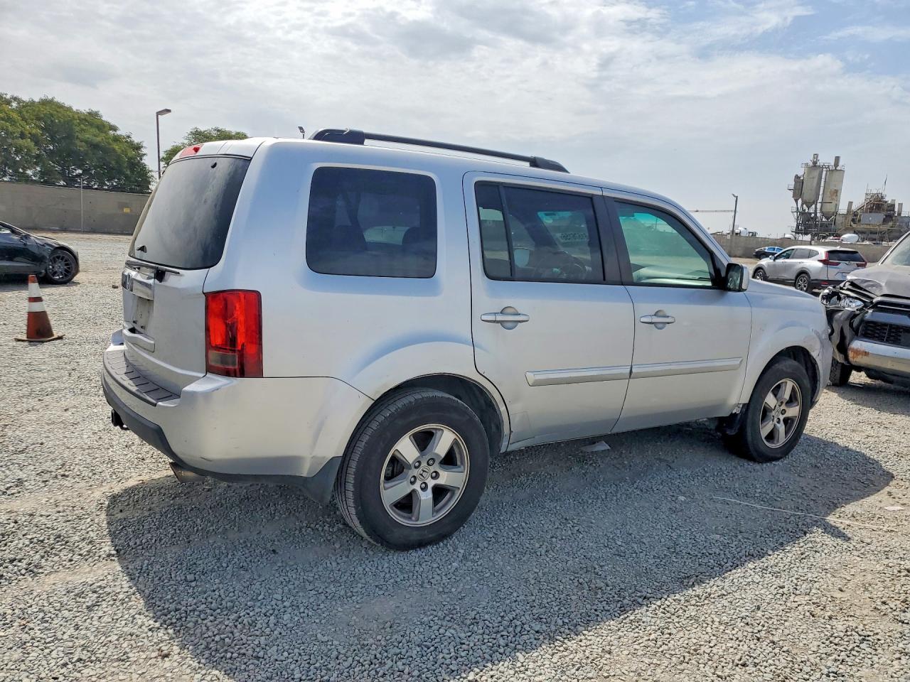 2011 Honda Pilot Exl Silver vin: 5FNYF3H65BB005520