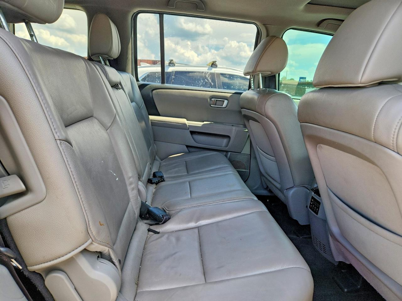 2012 Honda Pilot Exl Серебряный vin: 5FNYF3H65CB035621