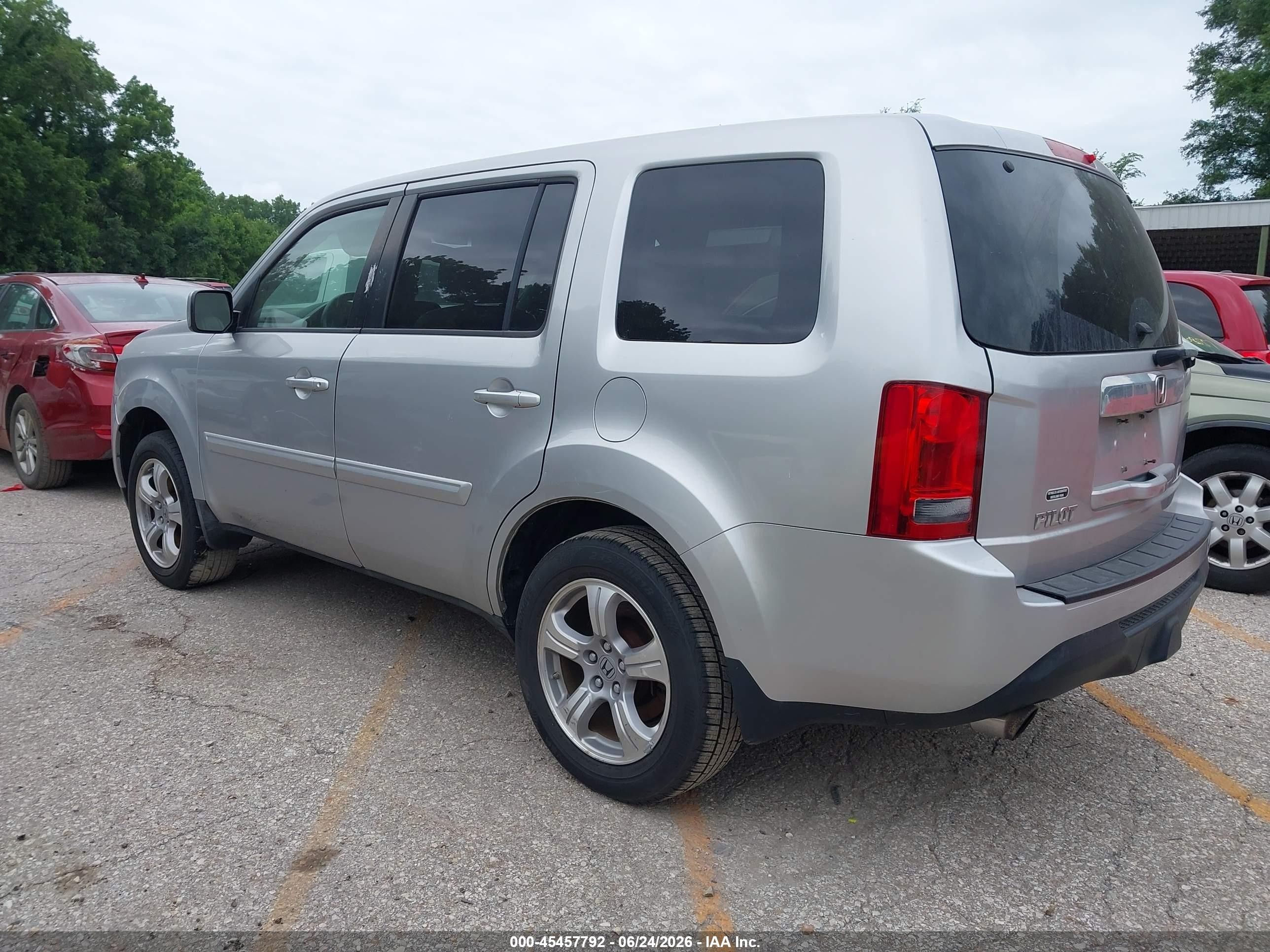 2013 Honda Pilot Ex-l Серебряный vin: 5FNYF3H65DB013670