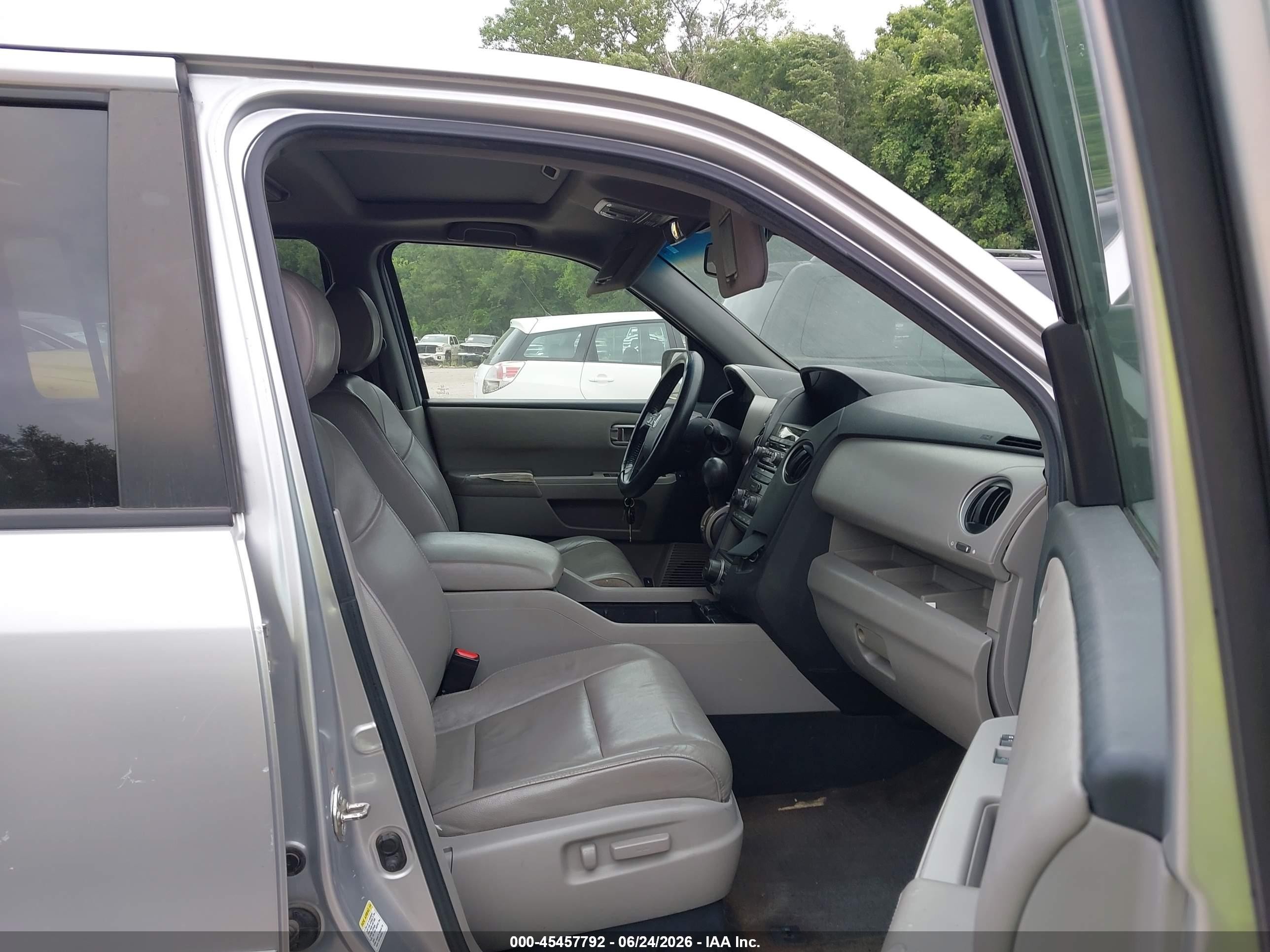 2013 Honda Pilot Ex-l Серебряный vin: 5FNYF3H65DB013670