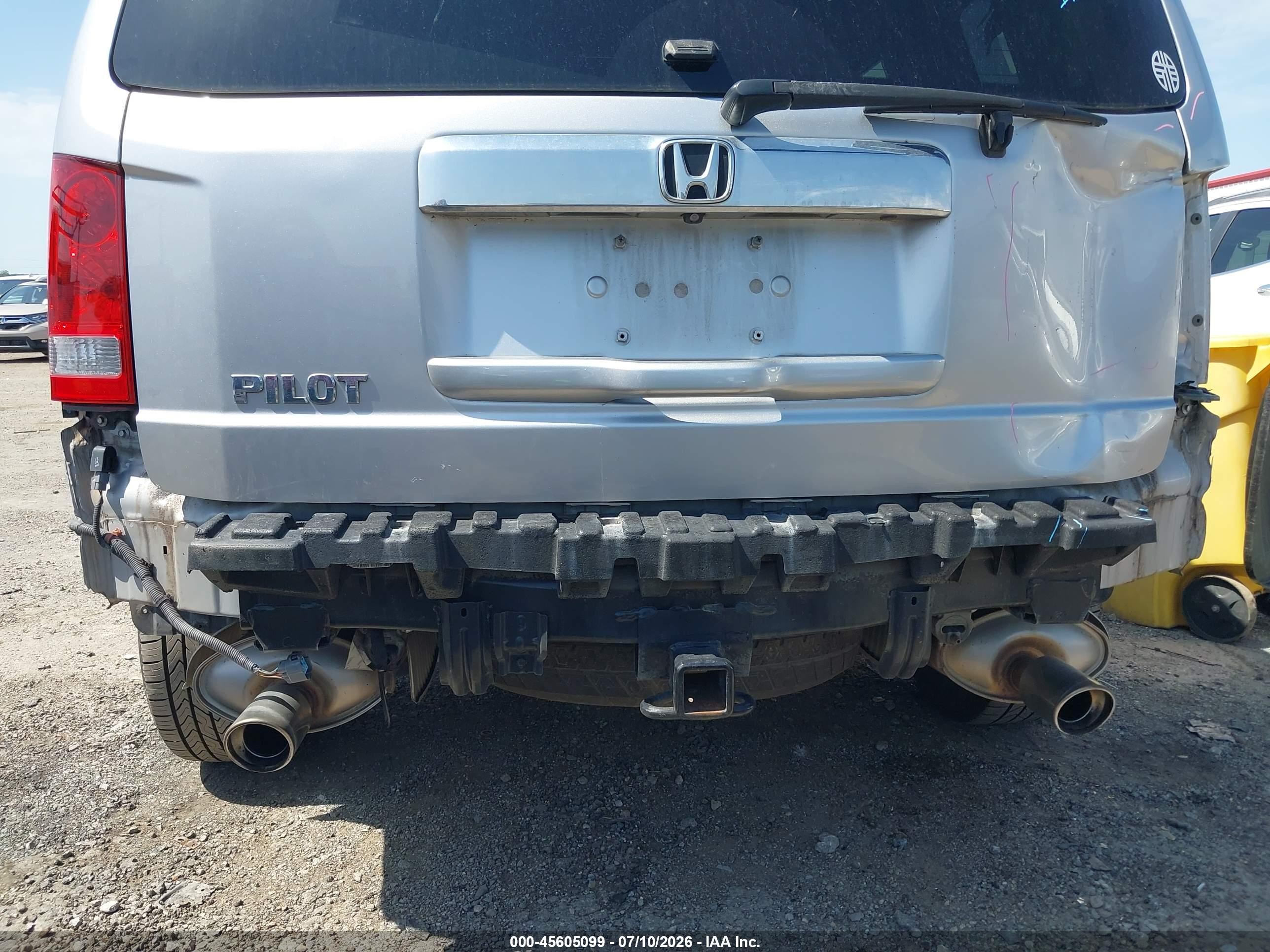 2014 Honda Pilot Ex-l Silver vin: 5FNYF3H65EB021852